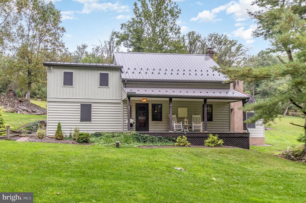 Photo of 515 W 28th Division Highway, Lititz, PA 17543 (MLS # PALA2058394)