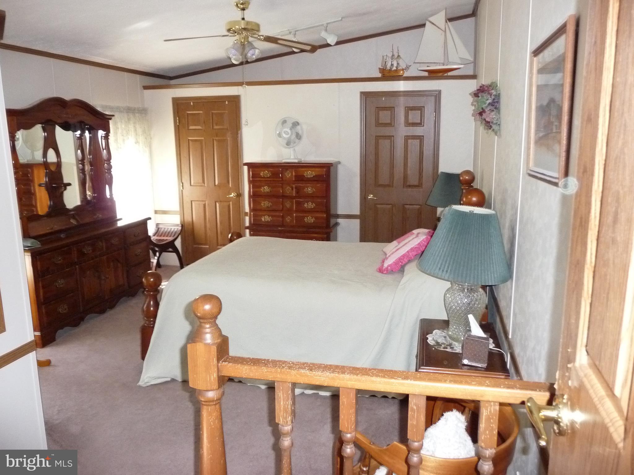 CEDAR MANOR - Residential