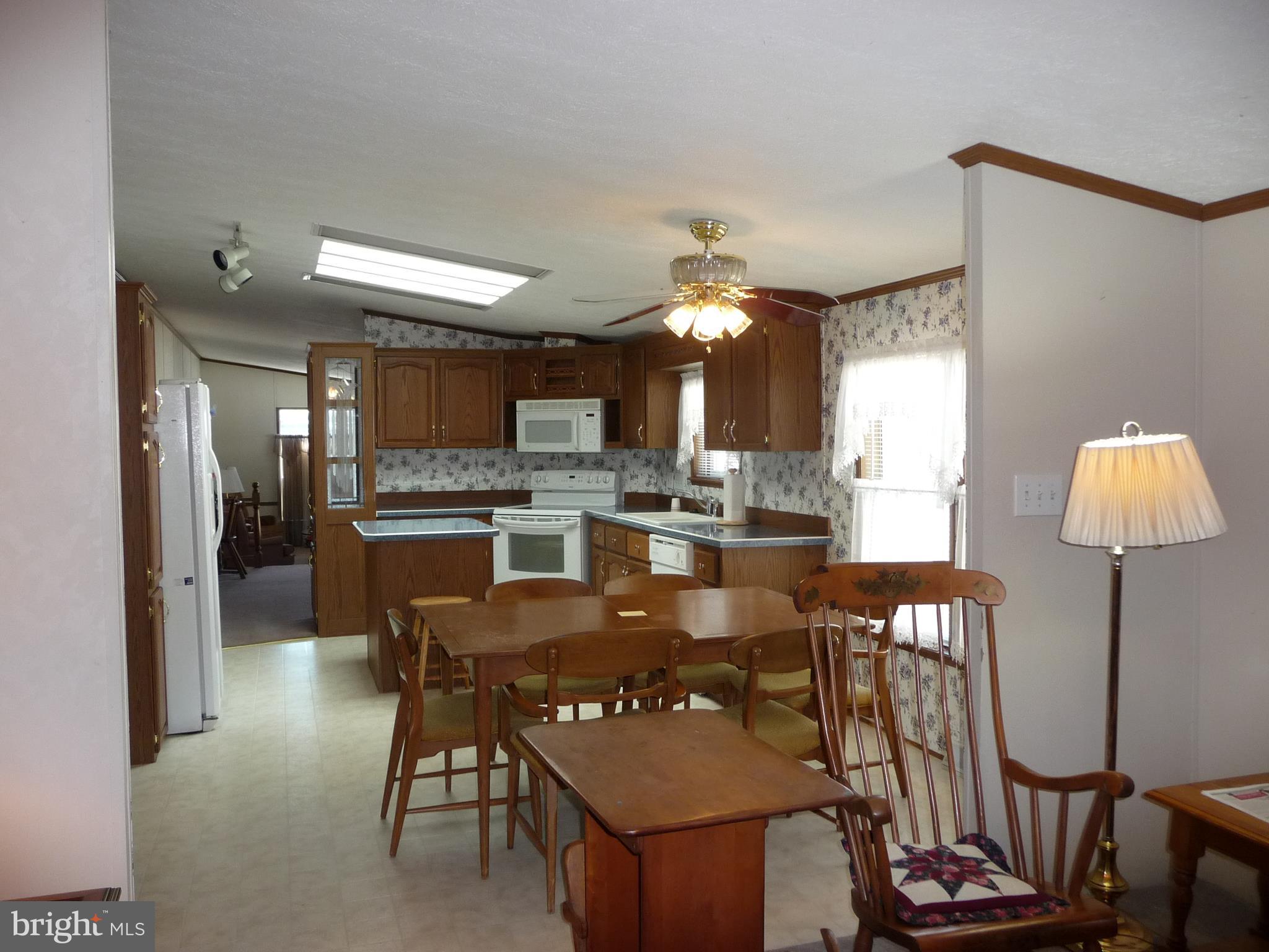 CEDAR MANOR - Residential