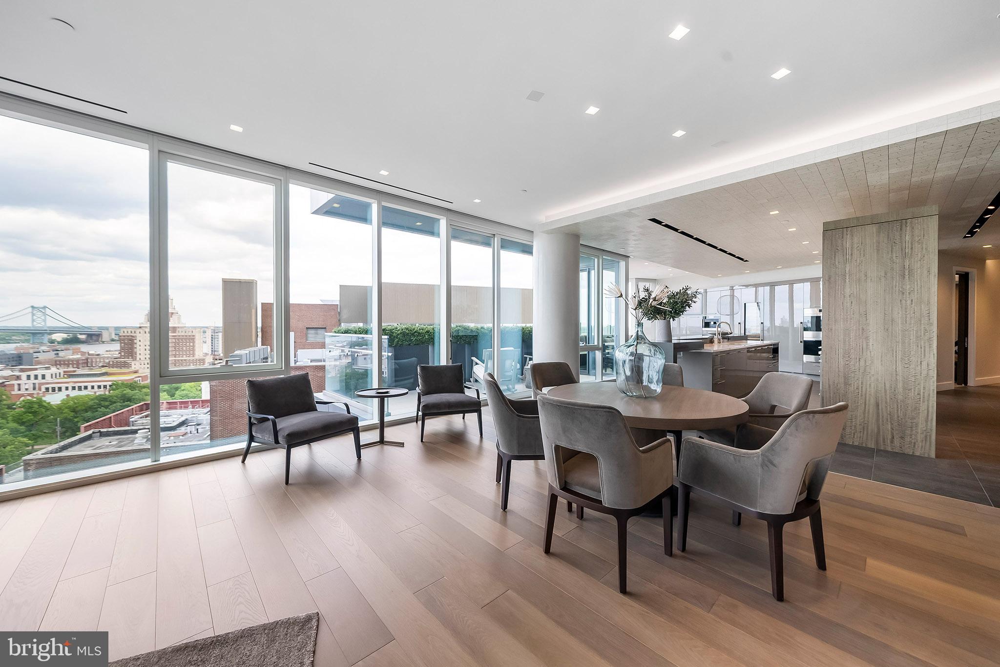 SOCIETY HILL - Residential
