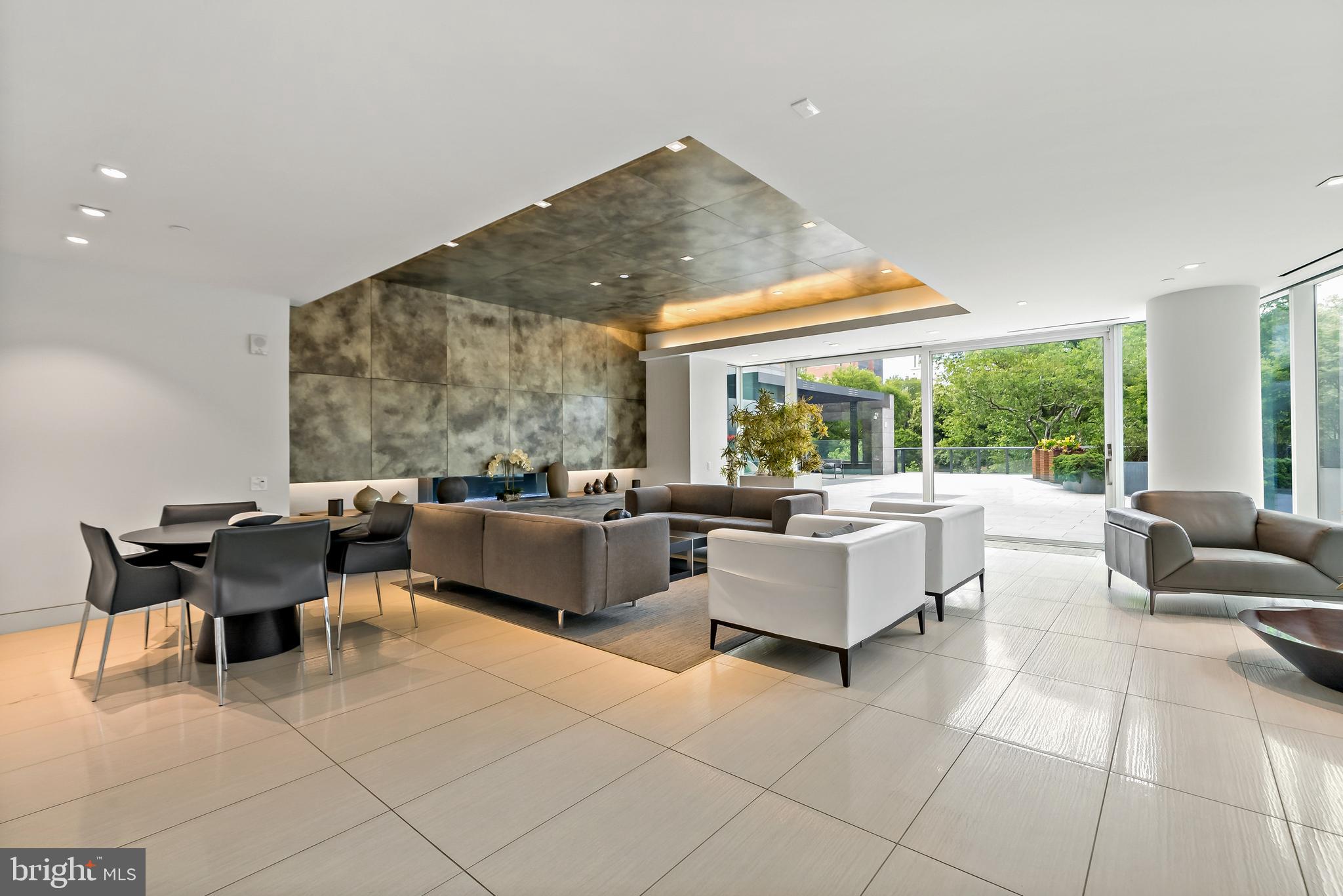 SOCIETY HILL - Residential