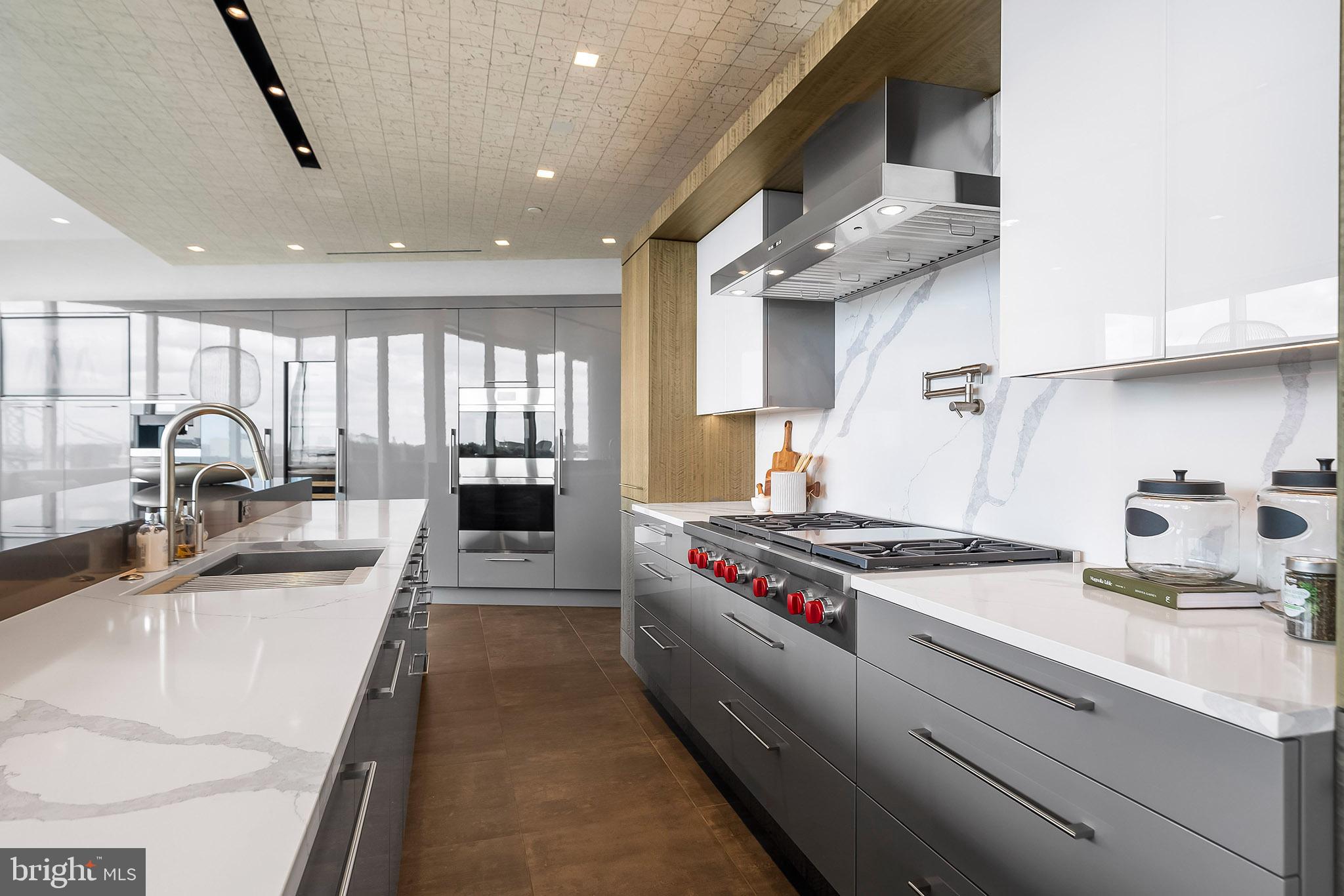 SOCIETY HILL - Residential
