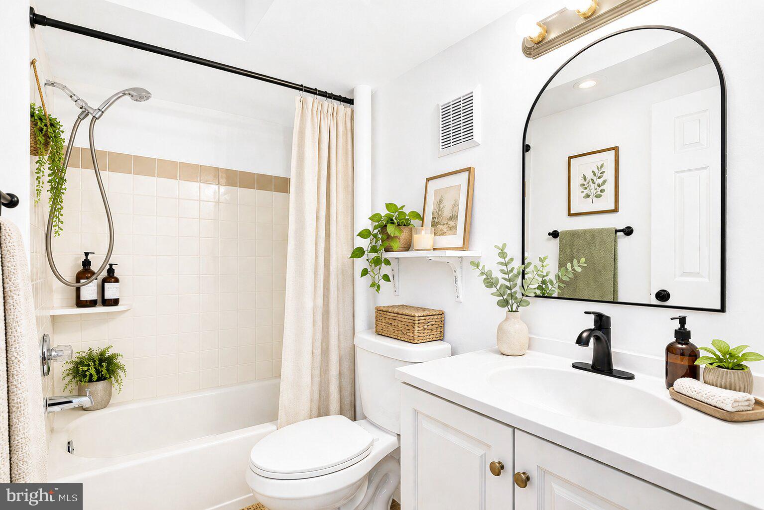 SHADY GROVE VILLAGE - Residential