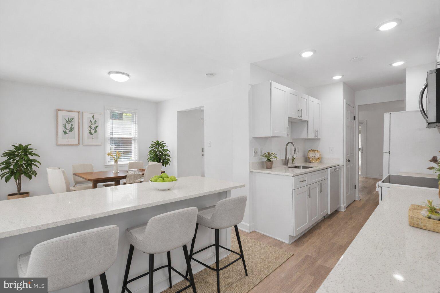 SHADY GROVE VILLAGE - Residential