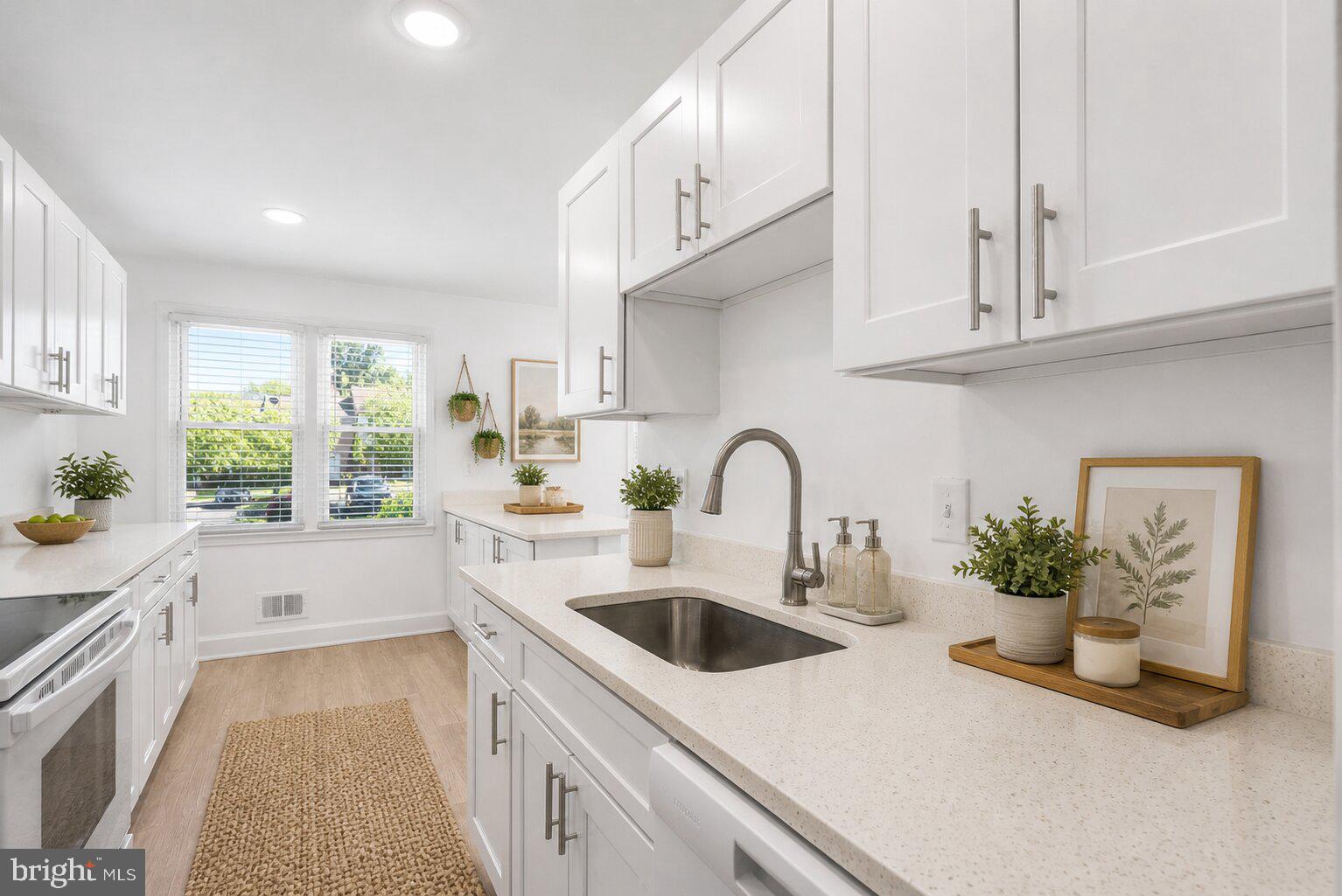 SHADY GROVE VILLAGE - Residential