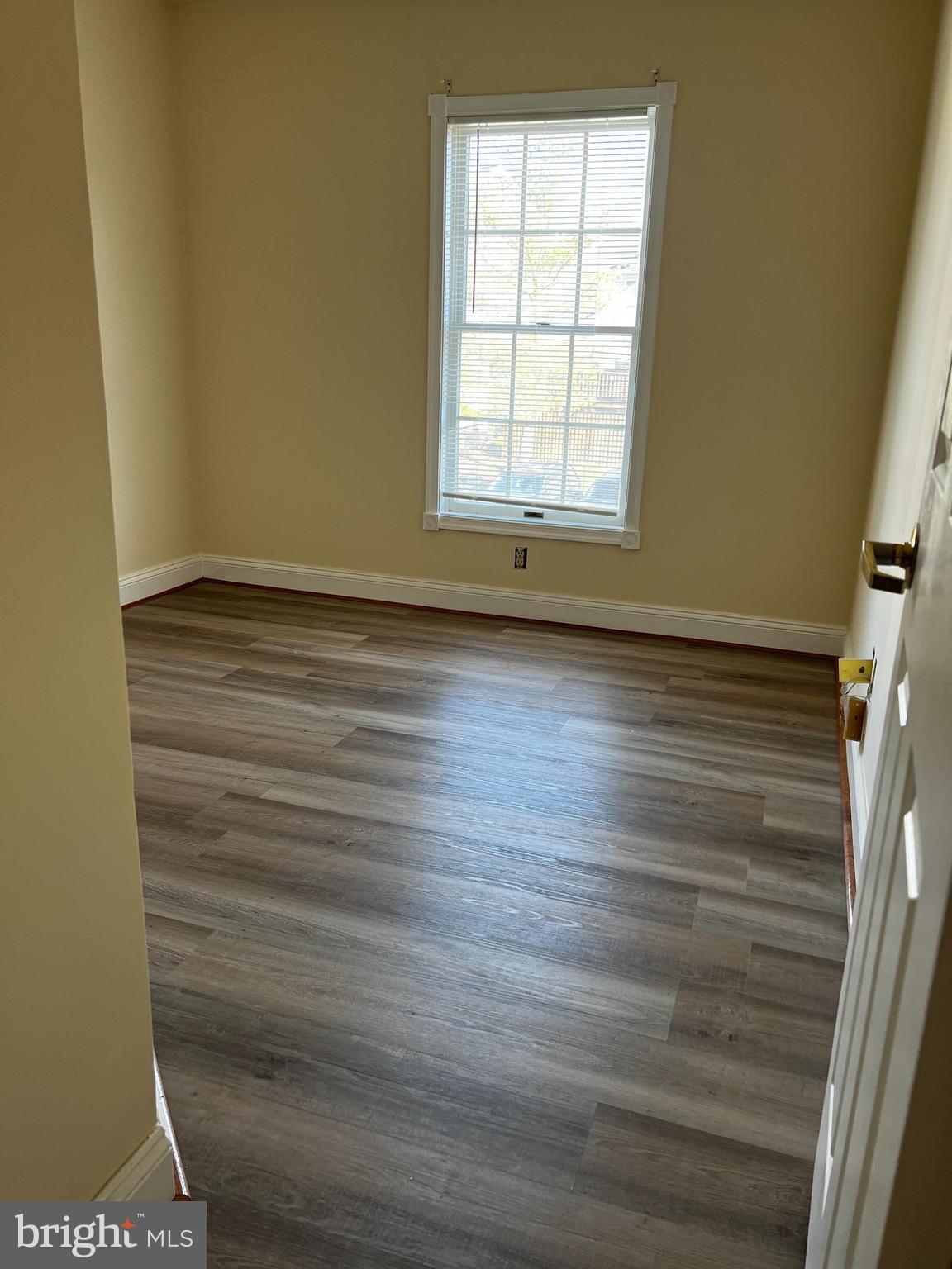 LAKEVIEW - Residential Lease