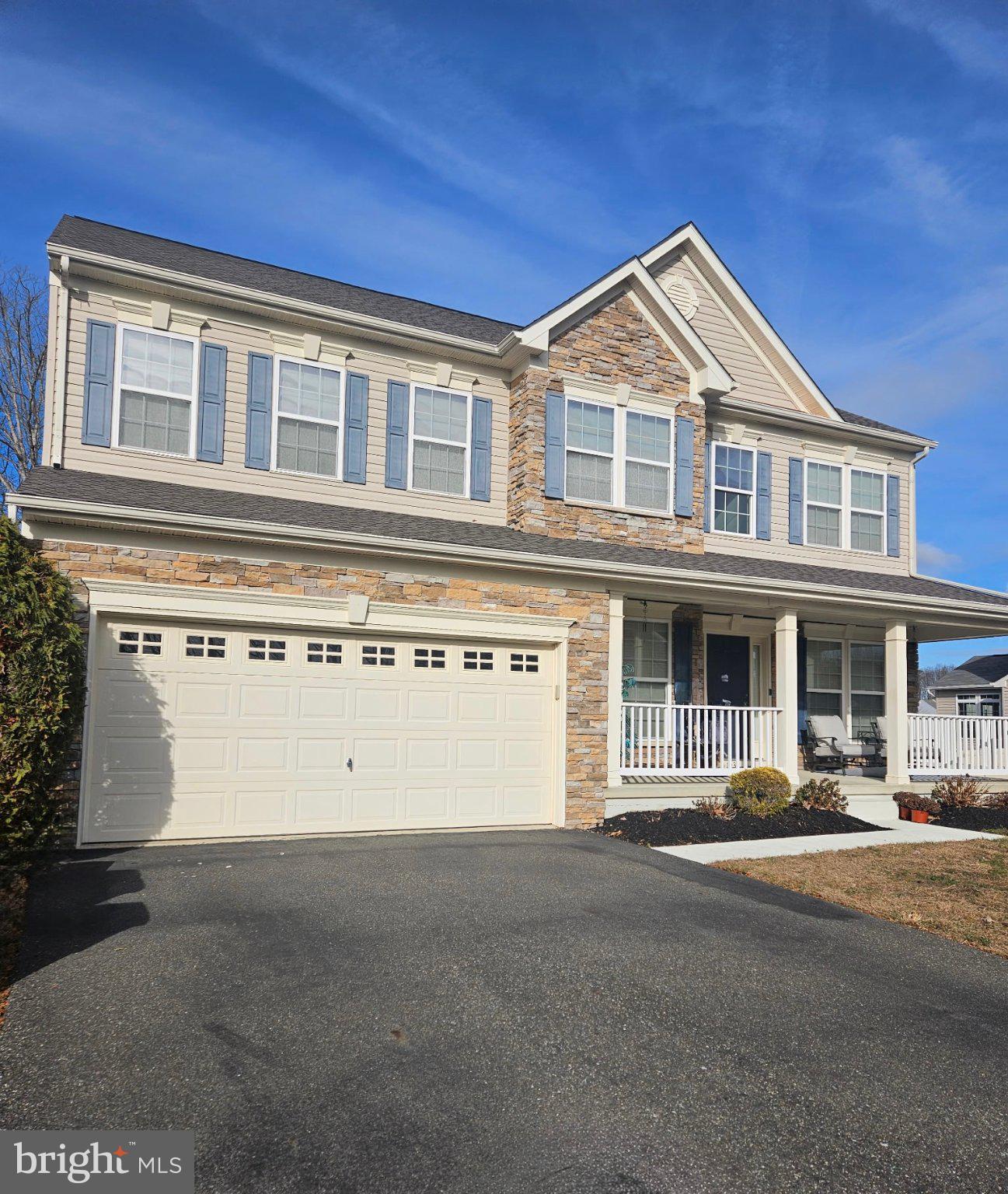 1037 SUFFOLK DRIVE