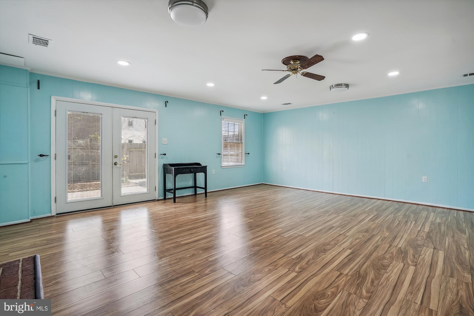 LAKE RIDGE - Residential