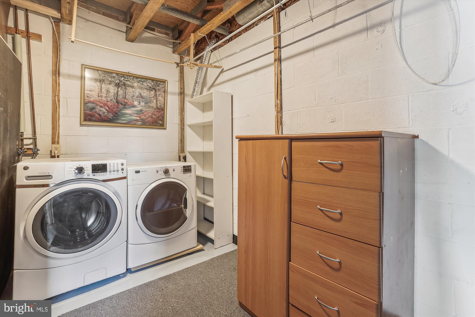 LAKE RIDGE - Residential