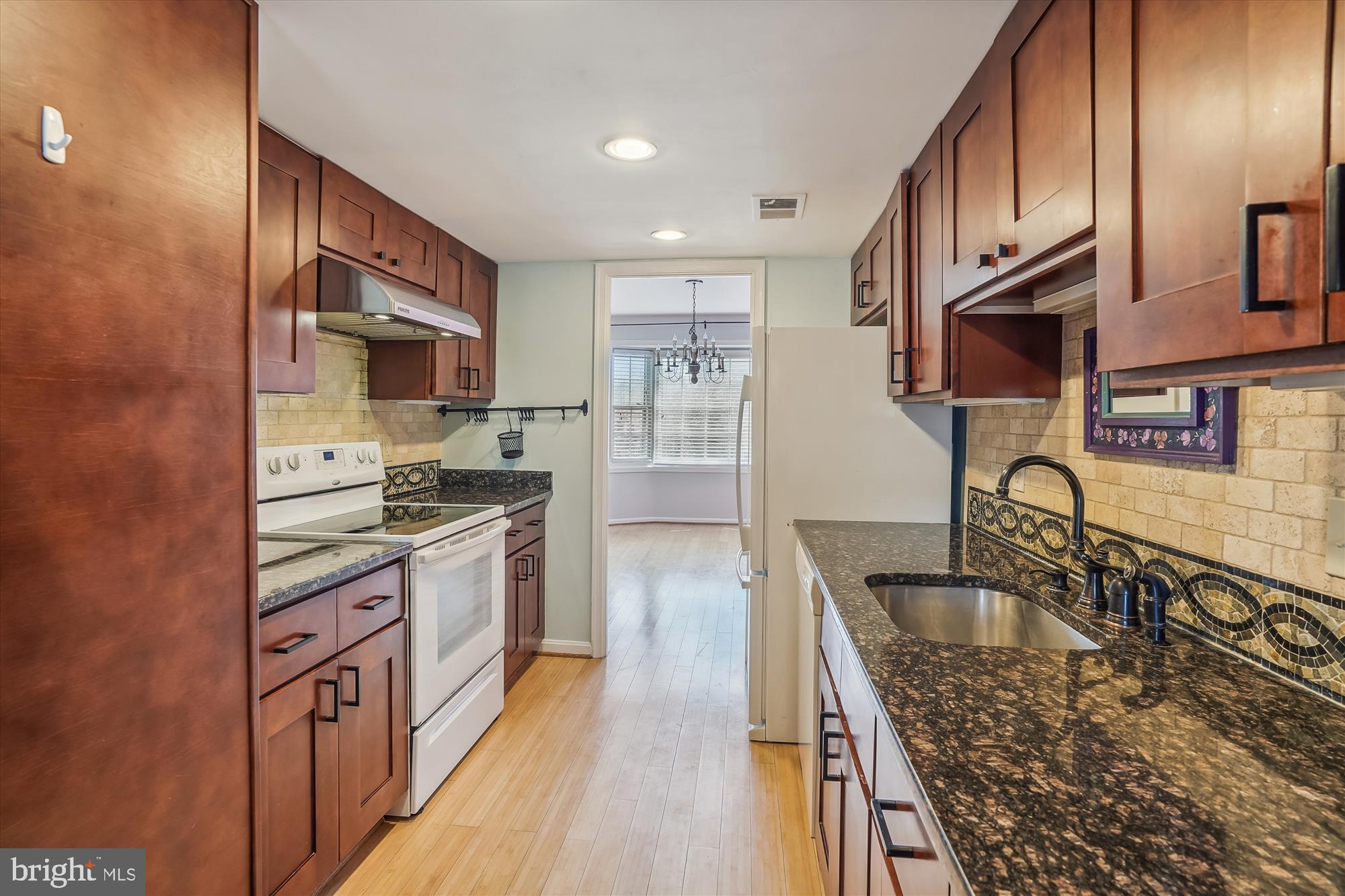 LAKE RIDGE - Residential