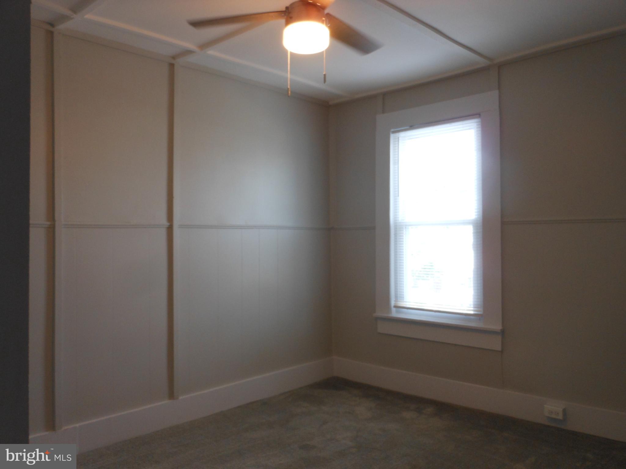 ELLWOOD PARK - Residential