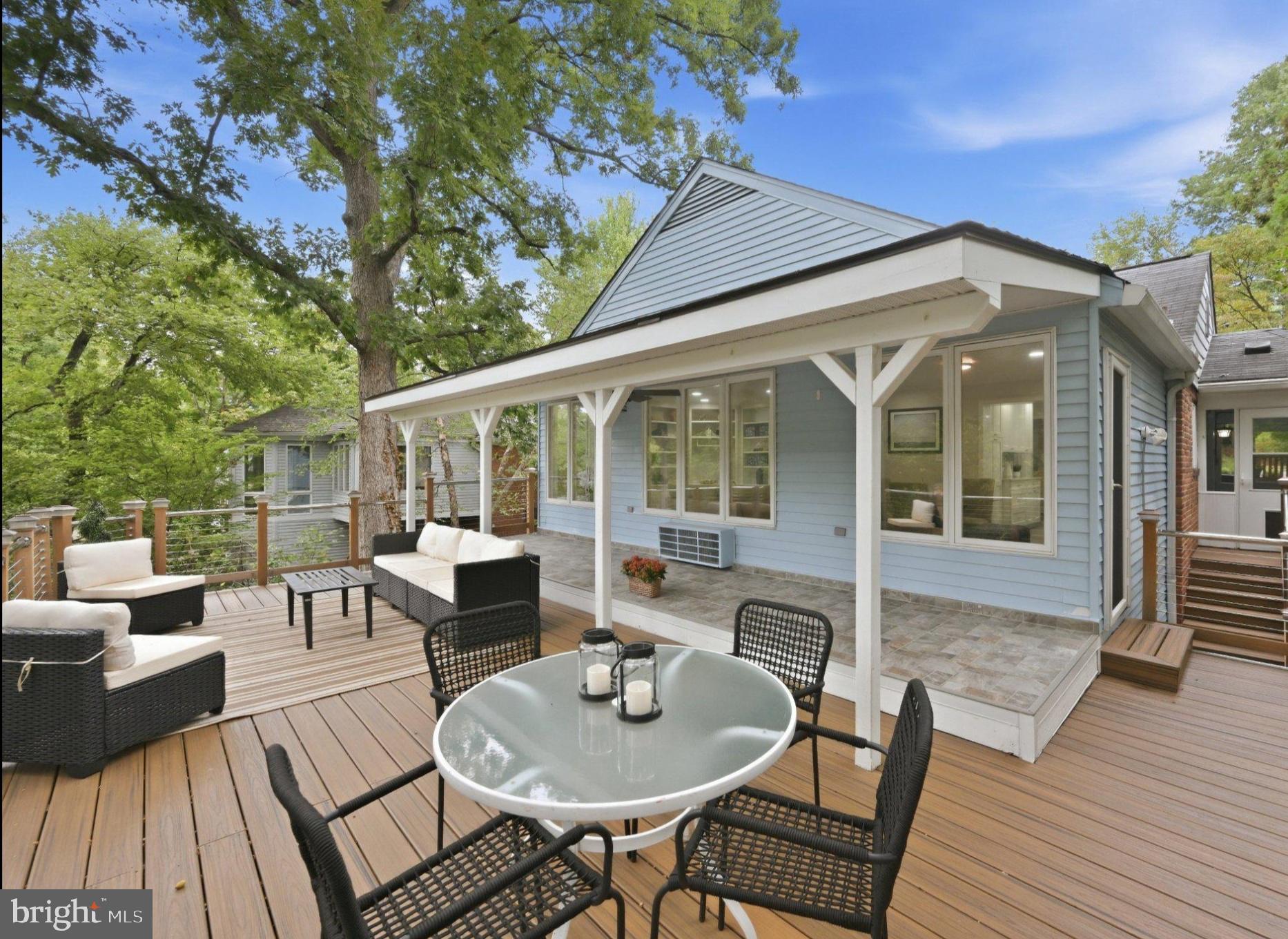 406 HANSON LANE