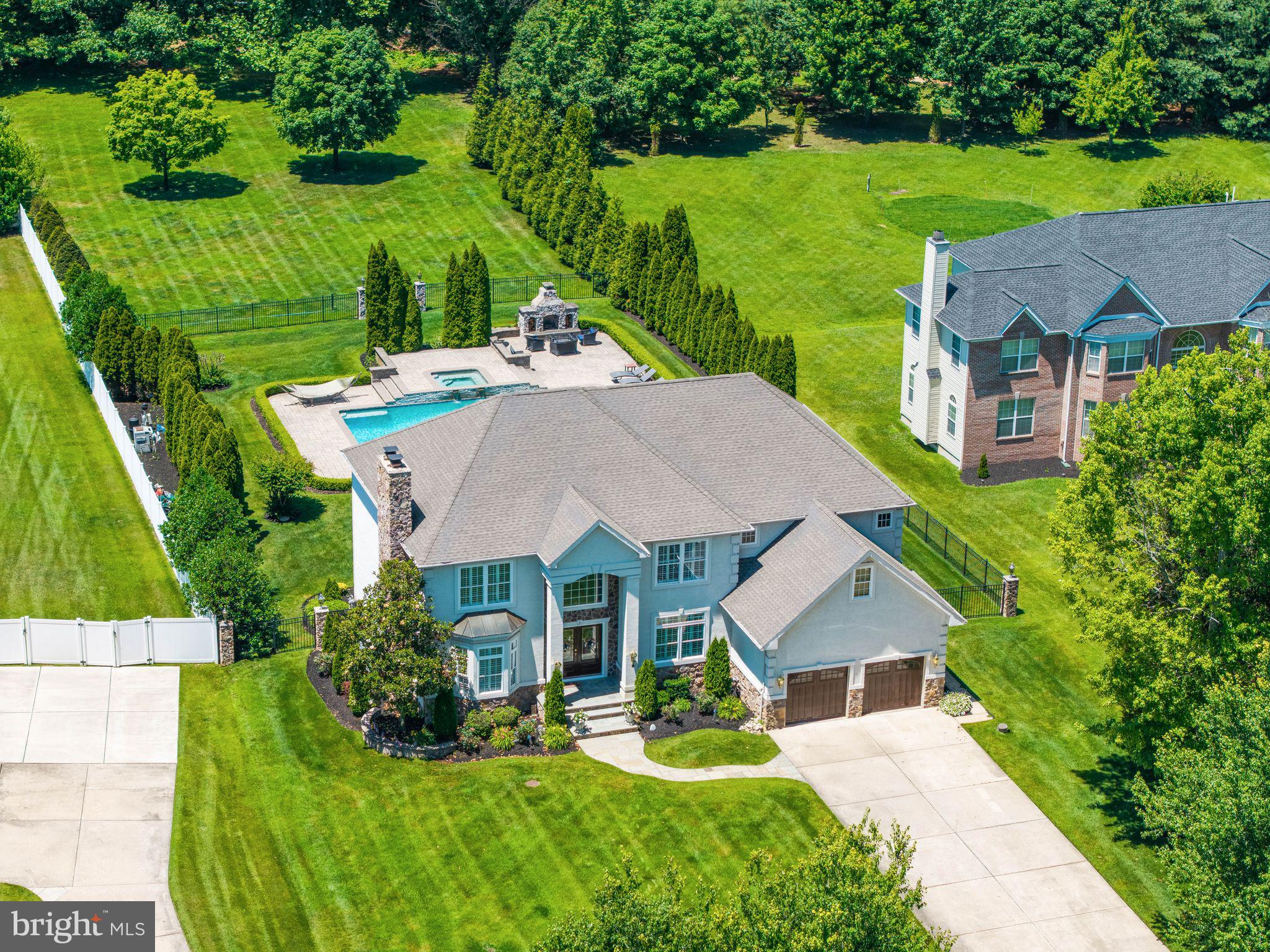 9 LANSBROOK COURT