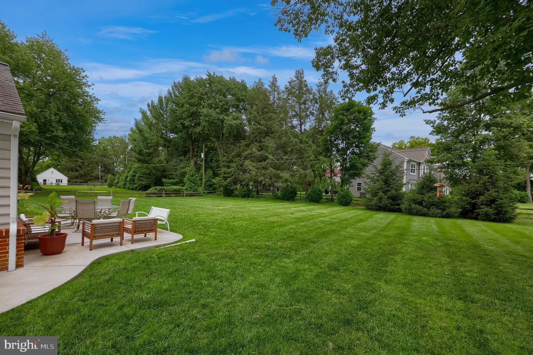 Lancaster, Pennsylvania 17601, United States, 4 Bedrooms Bedrooms, ,3 BathroomsBathrooms,Residential,Pending,157208