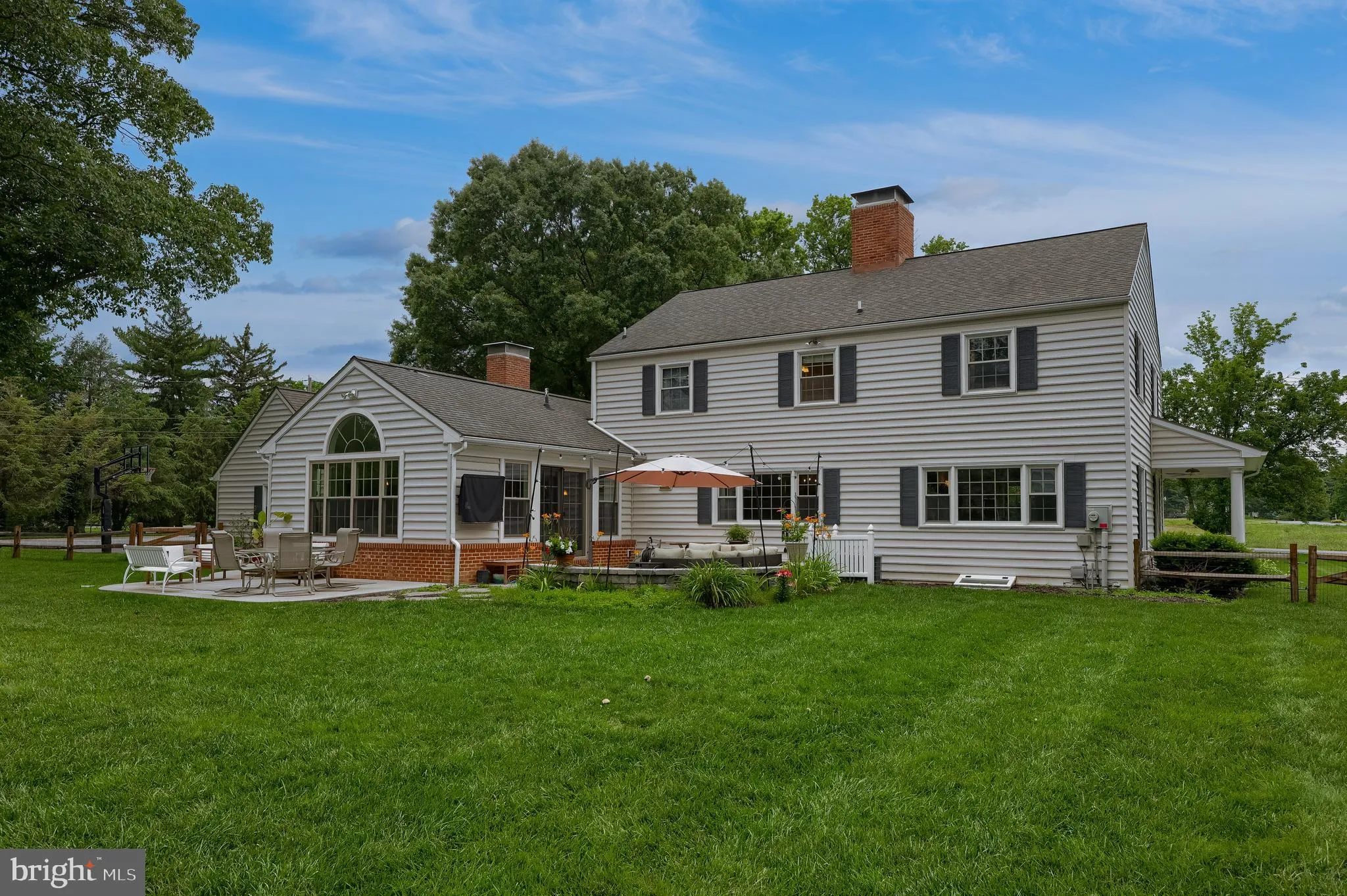 Lancaster, Pennsylvania 17601, United States, 4 Bedrooms Bedrooms, ,3 BathroomsBathrooms,Residential,Pending,157208