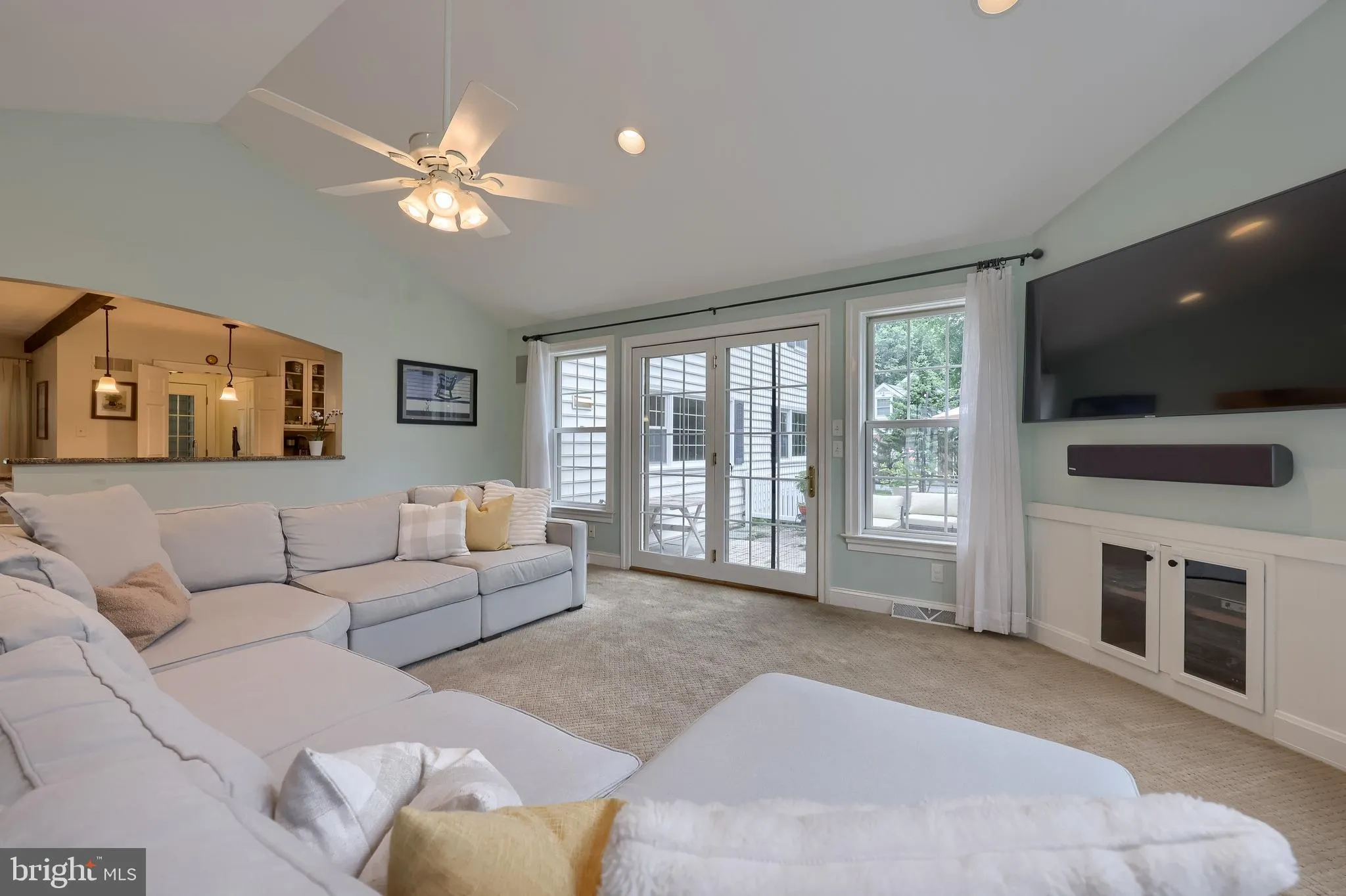 Lancaster, Pennsylvania 17601, United States, 4 Bedrooms Bedrooms, ,3 BathroomsBathrooms,Residential,Pending,157208