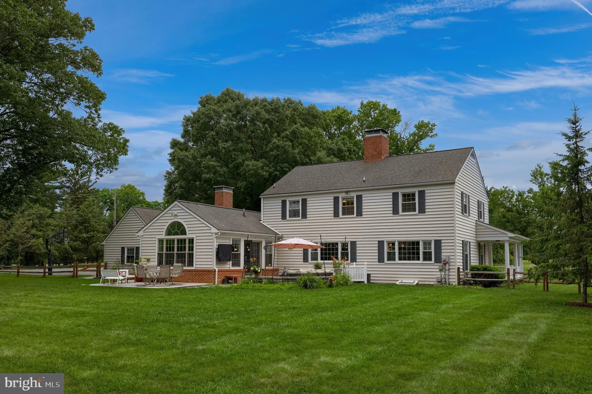 Lancaster, Pennsylvania 17601, United States, 4 Bedrooms Bedrooms, ,3 BathroomsBathrooms,Residential,Pending,157208