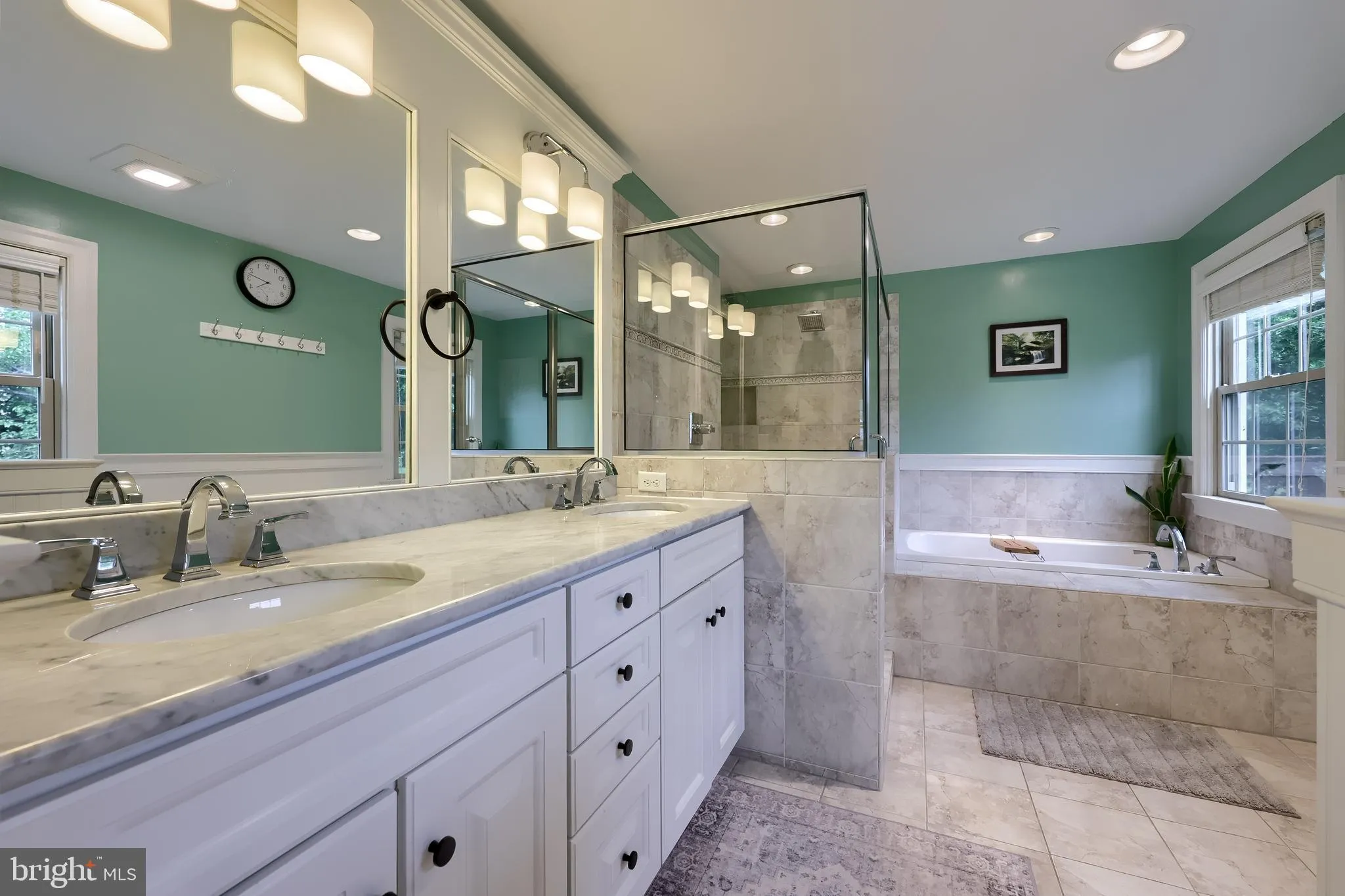 Lancaster, Pennsylvania 17601, United States, 4 Bedrooms Bedrooms, ,3 BathroomsBathrooms,Residential,Pending,157208