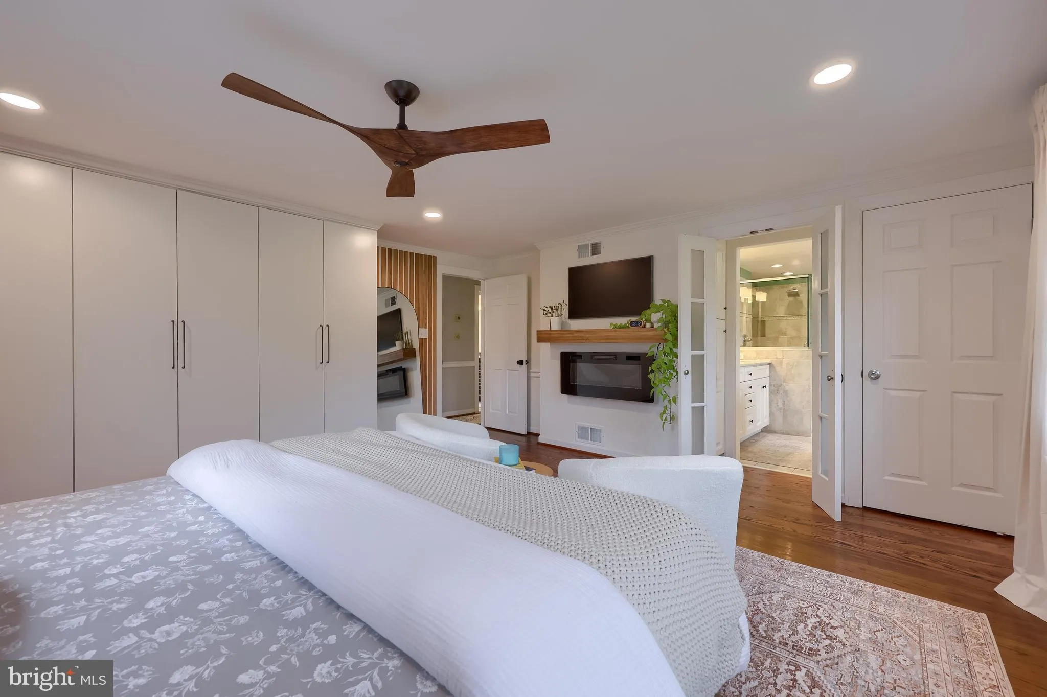 Lancaster, Pennsylvania 17601, United States, 4 Bedrooms Bedrooms, ,3 BathroomsBathrooms,Residential,Pending,157208