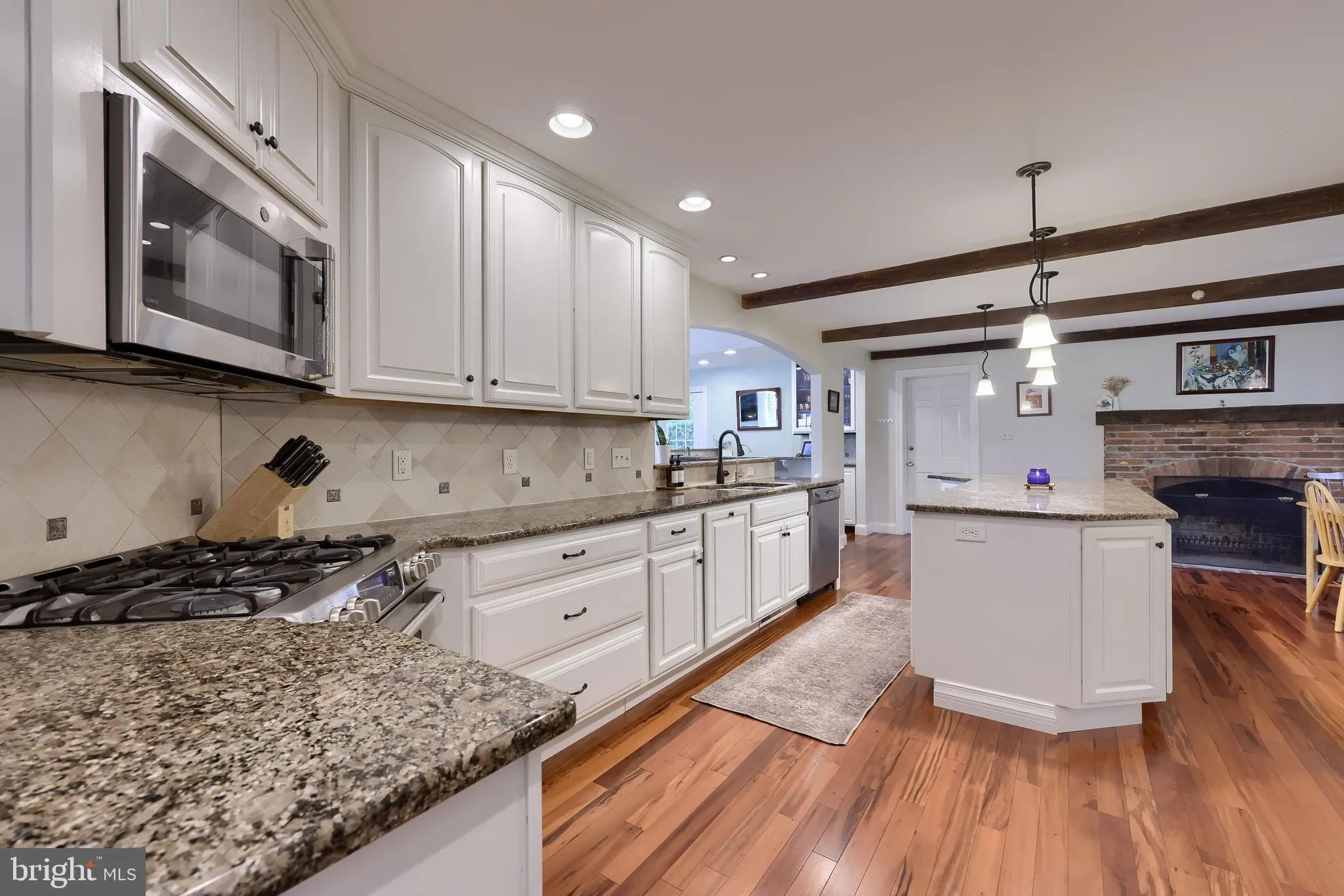 Lancaster, Pennsylvania 17601, United States, 4 Bedrooms Bedrooms, ,3 BathroomsBathrooms,Residential,Pending,157208