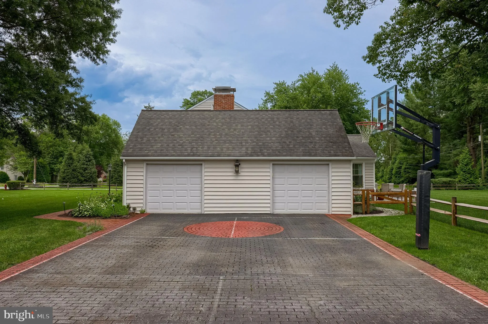 Lancaster, Pennsylvania 17601, United States, 4 Bedrooms Bedrooms, ,3 BathroomsBathrooms,Residential,Pending,157208