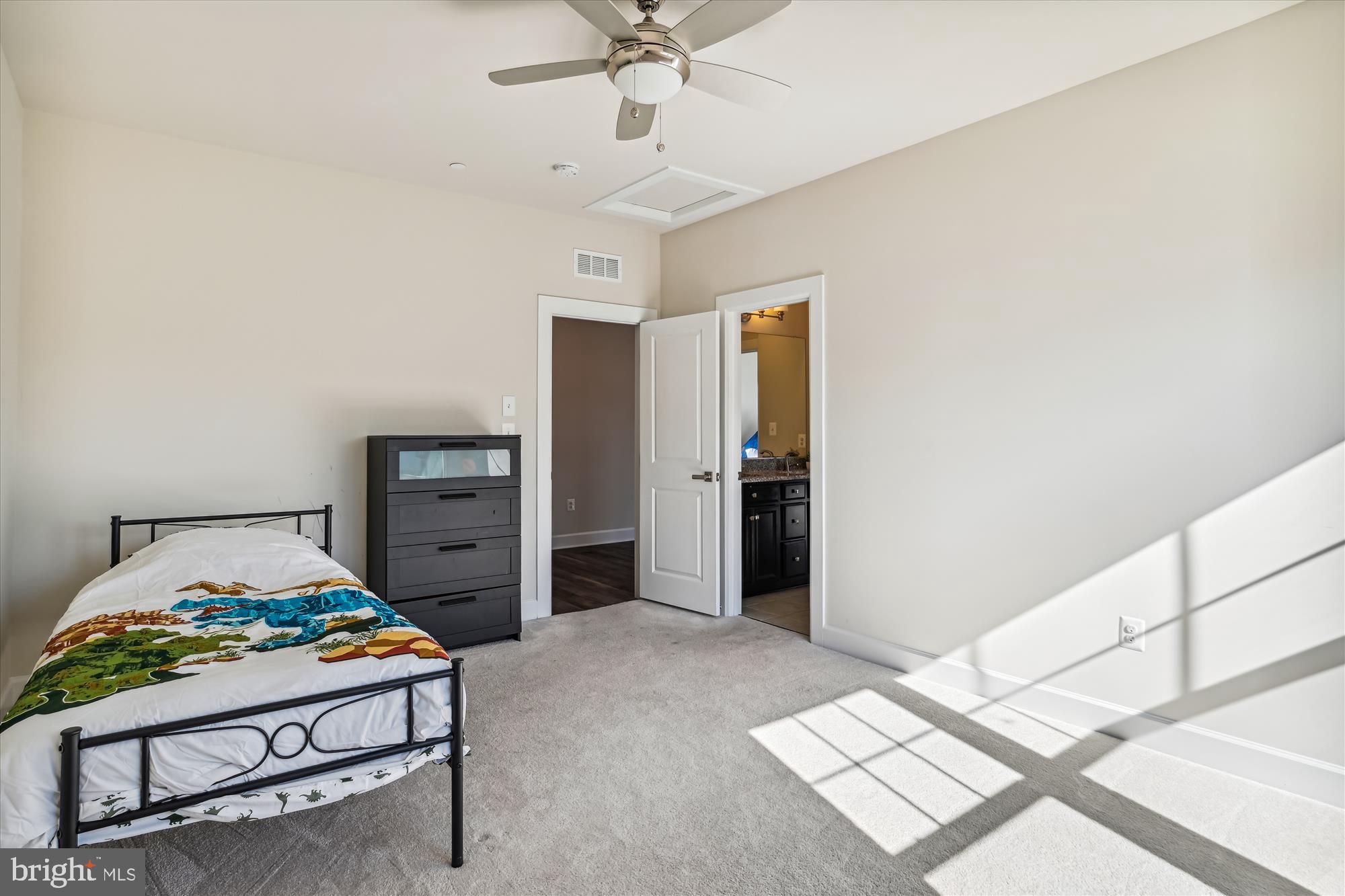 WESTMOUNT - Residential