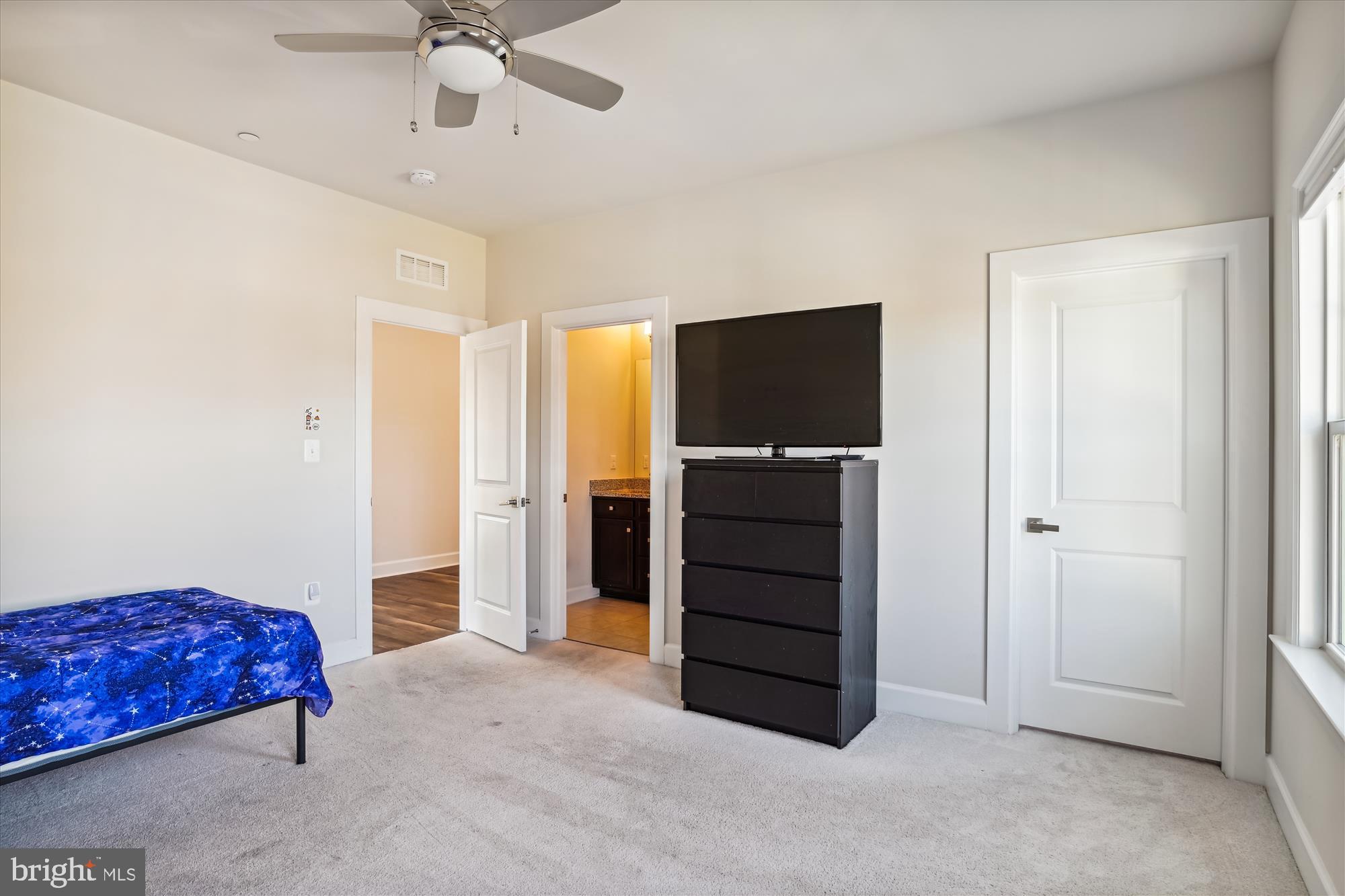 WESTMOUNT - Residential