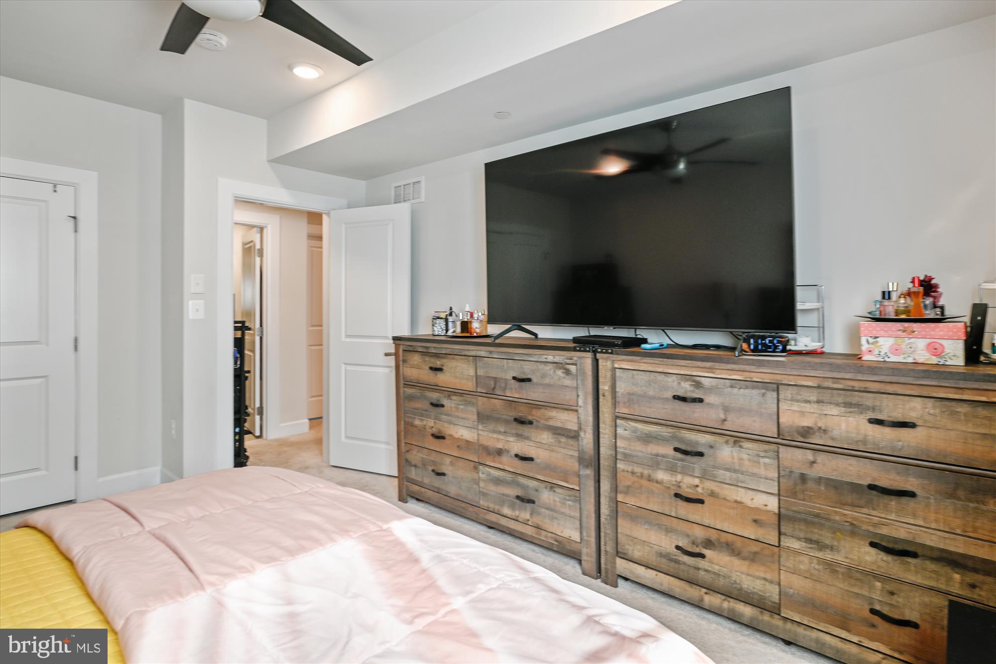 WESTMOUNT - Residential