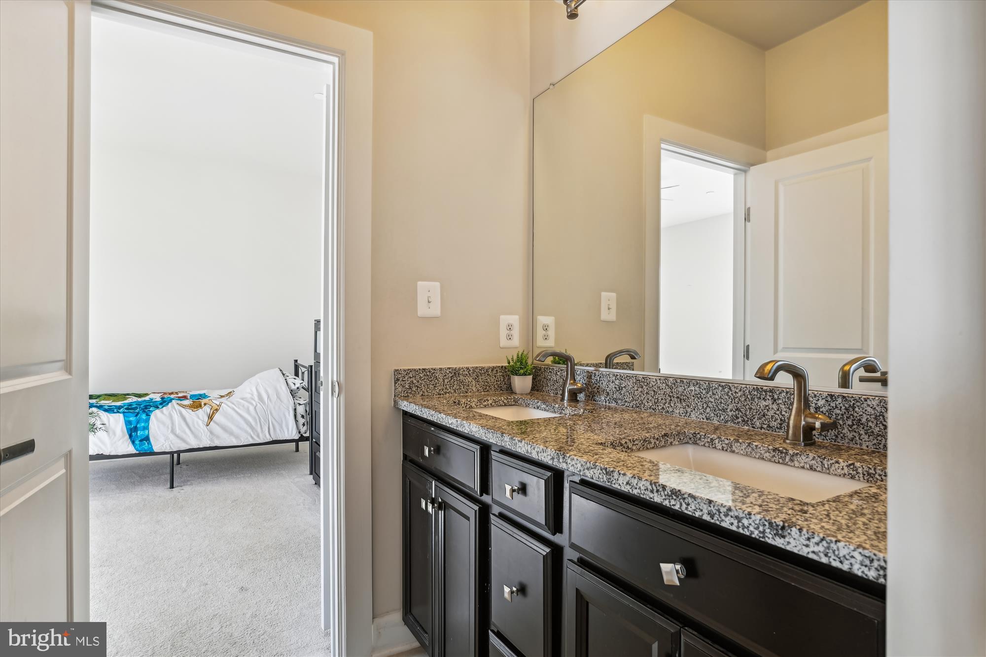 WESTMOUNT - Residential