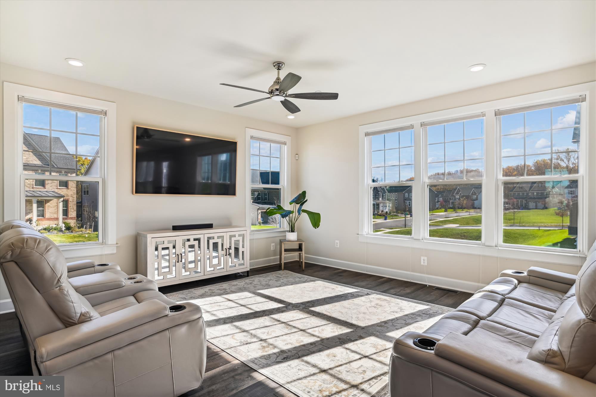 WESTMOUNT - Residential