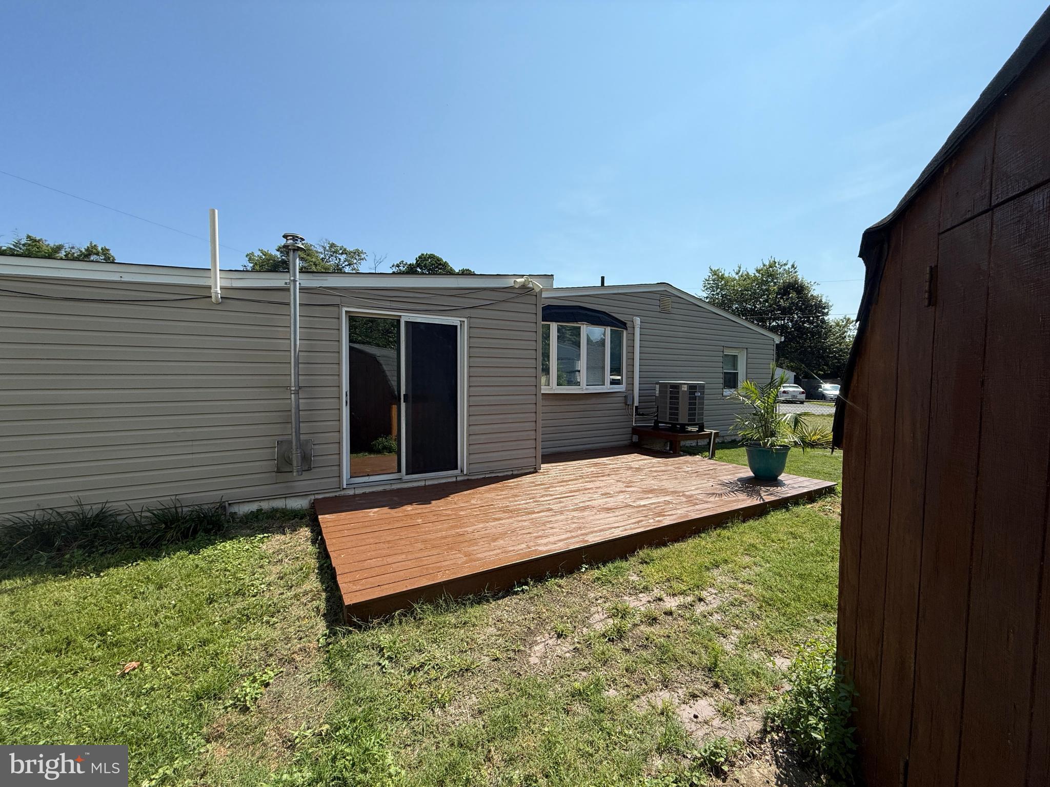 CEDARHURST ON THE BAY - Residential