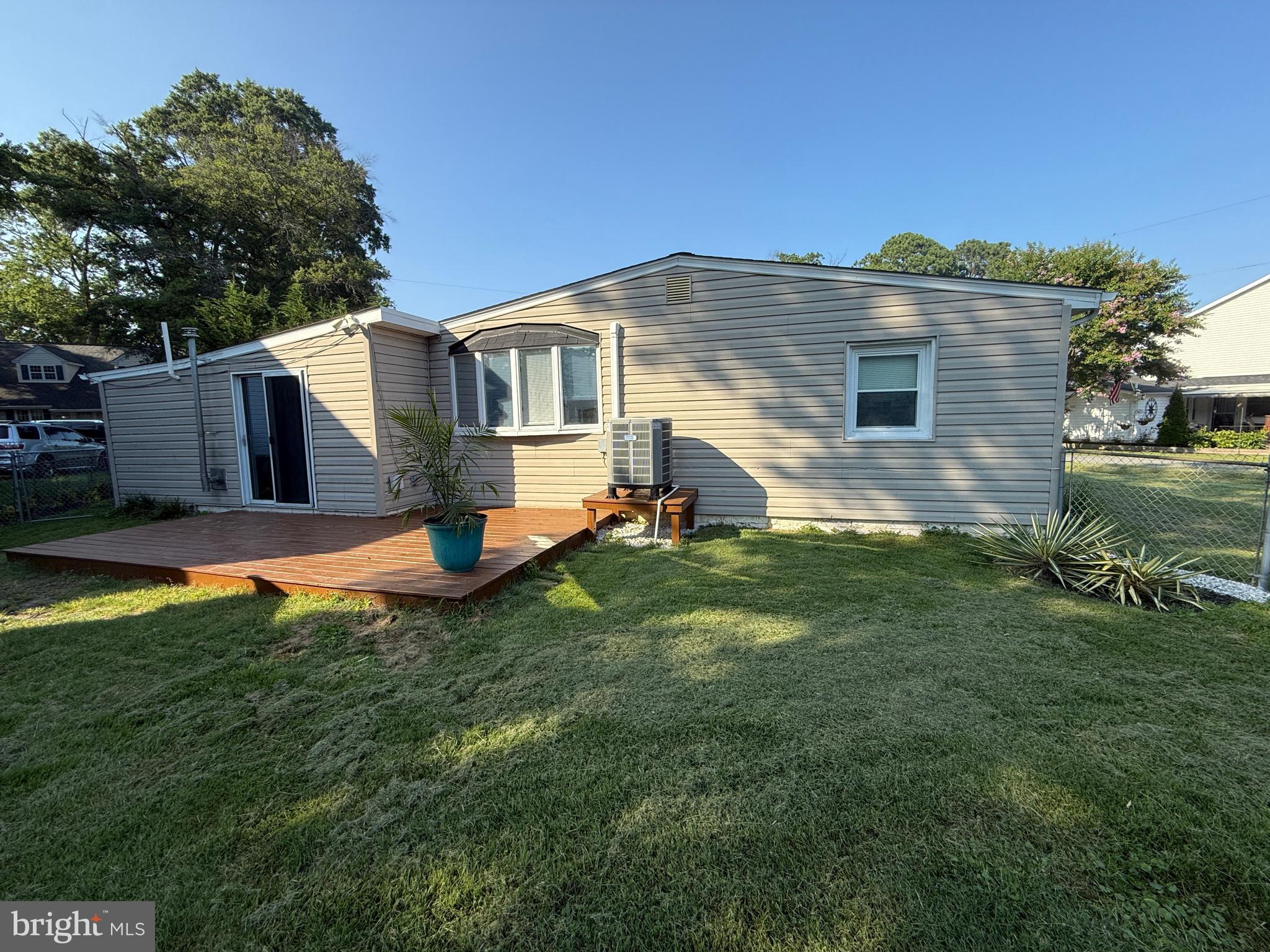 CEDARHURST ON THE BAY - Residential