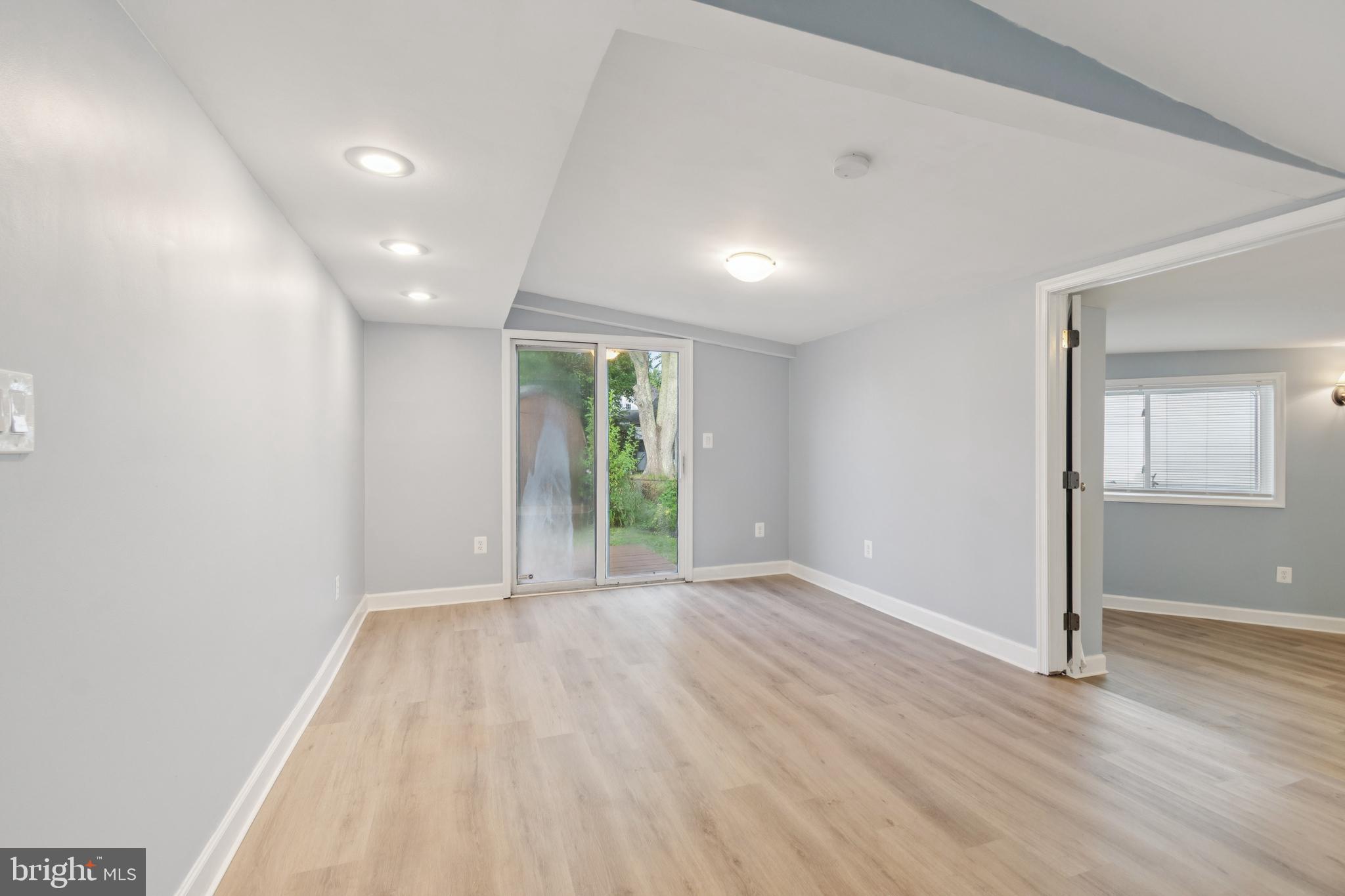 CEDARHURST ON THE BAY - Residential