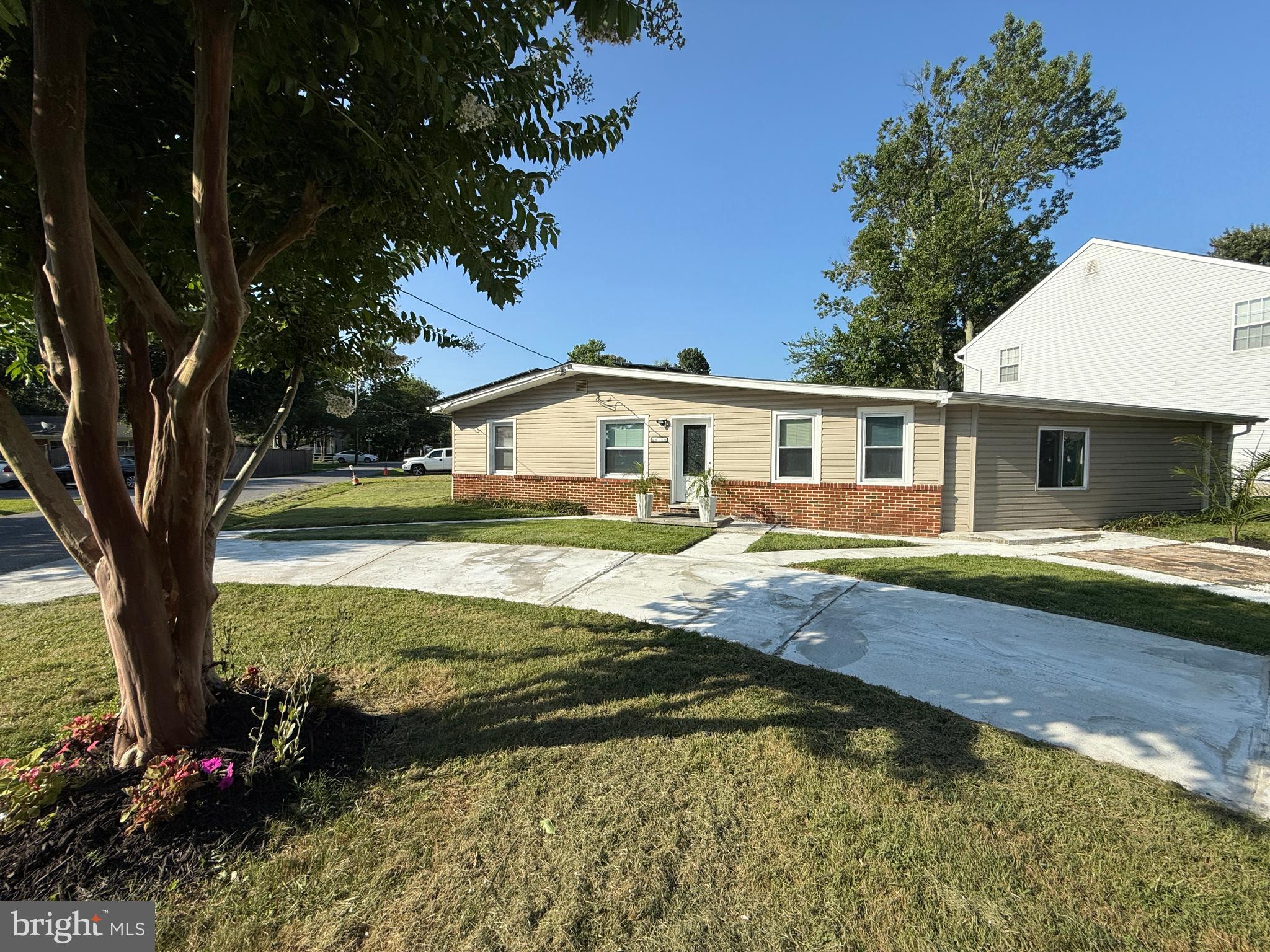 CEDARHURST ON THE BAY - Residential