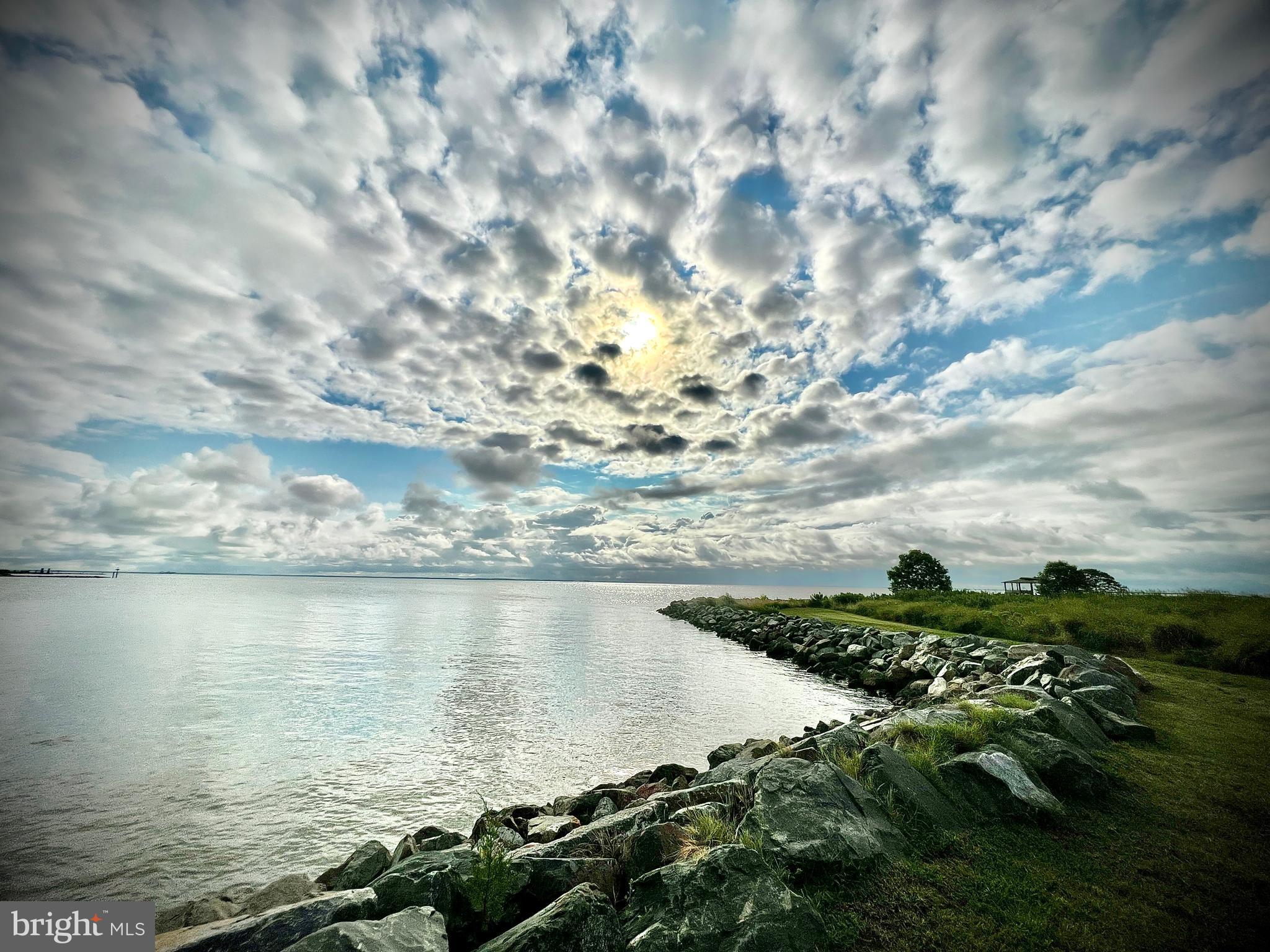 CEDARHURST ON THE BAY - Residential