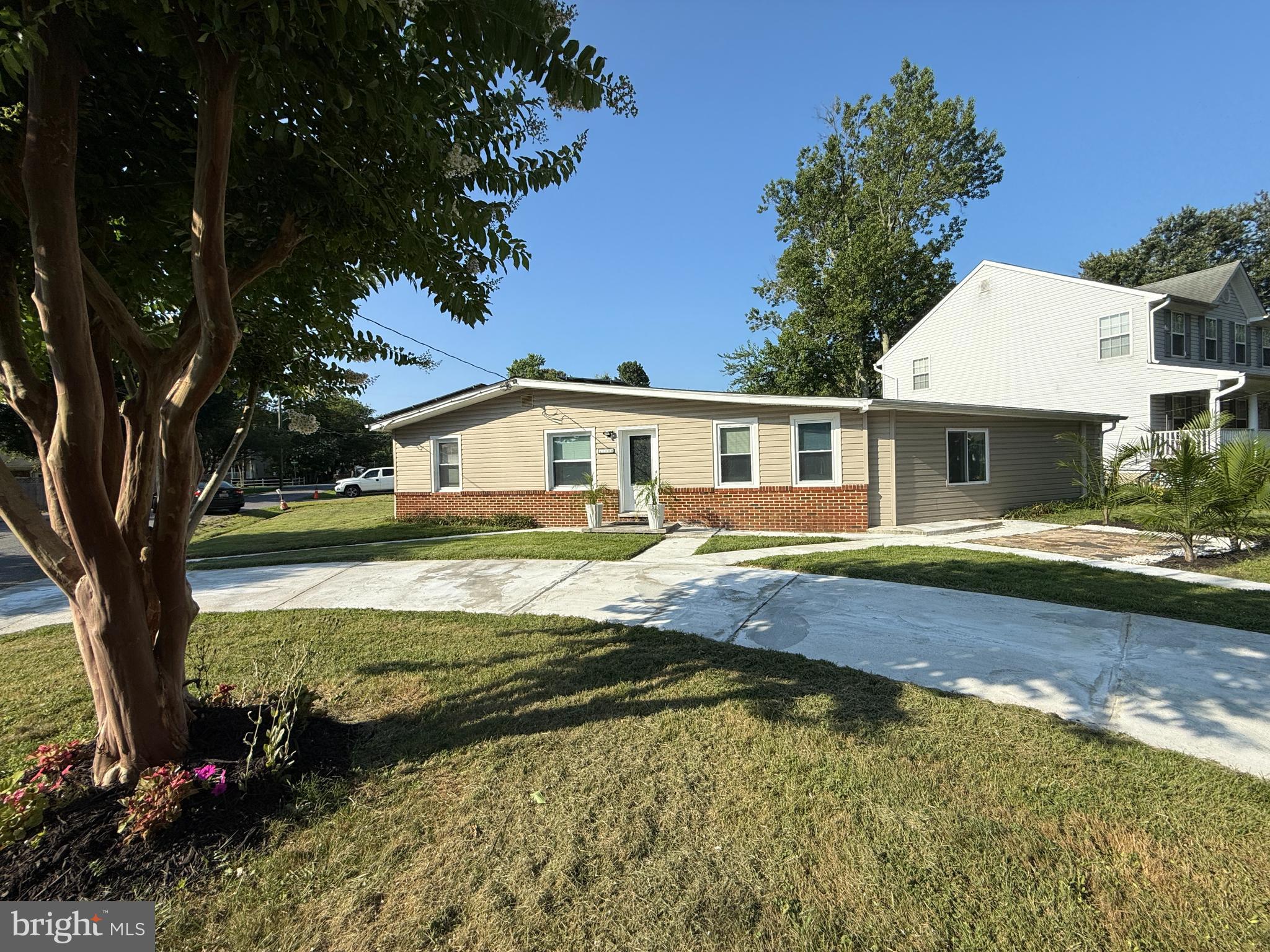 CEDARHURST ON THE BAY - Residential