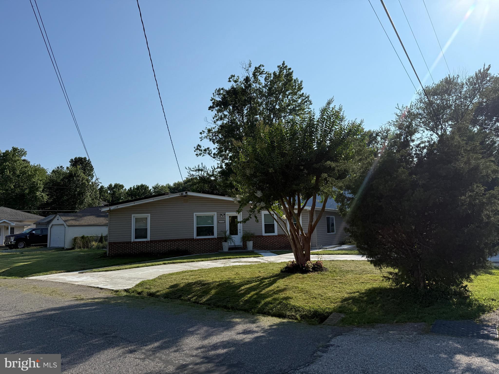 CEDARHURST ON THE BAY - Residential