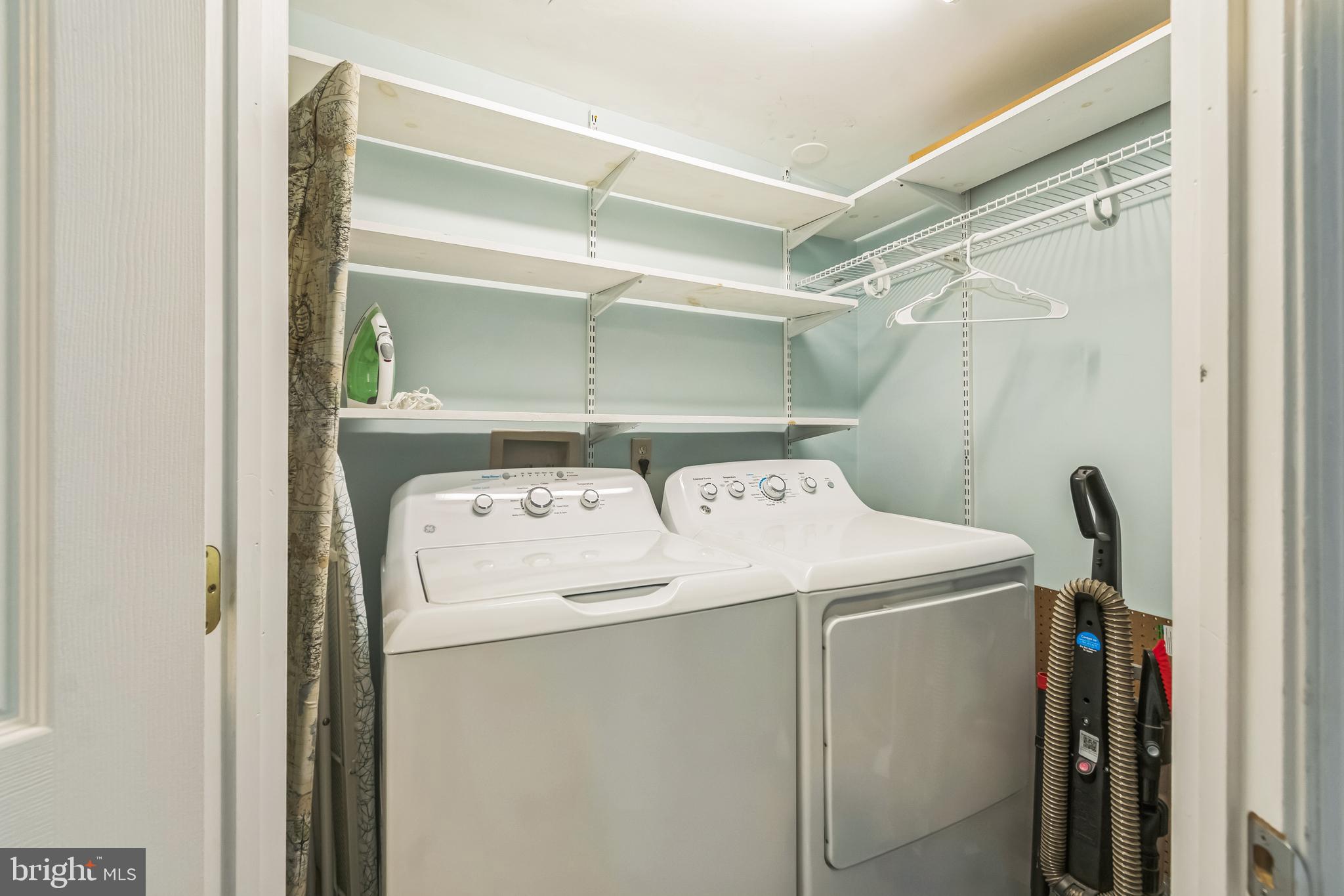 CEDARHURST ON THE BAY - Residential