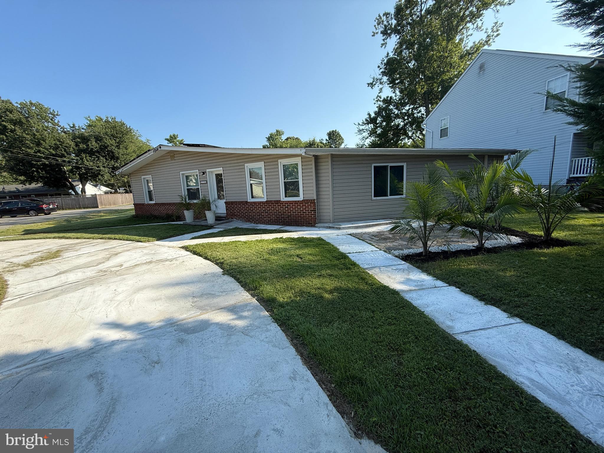 CEDARHURST ON THE BAY - Residential