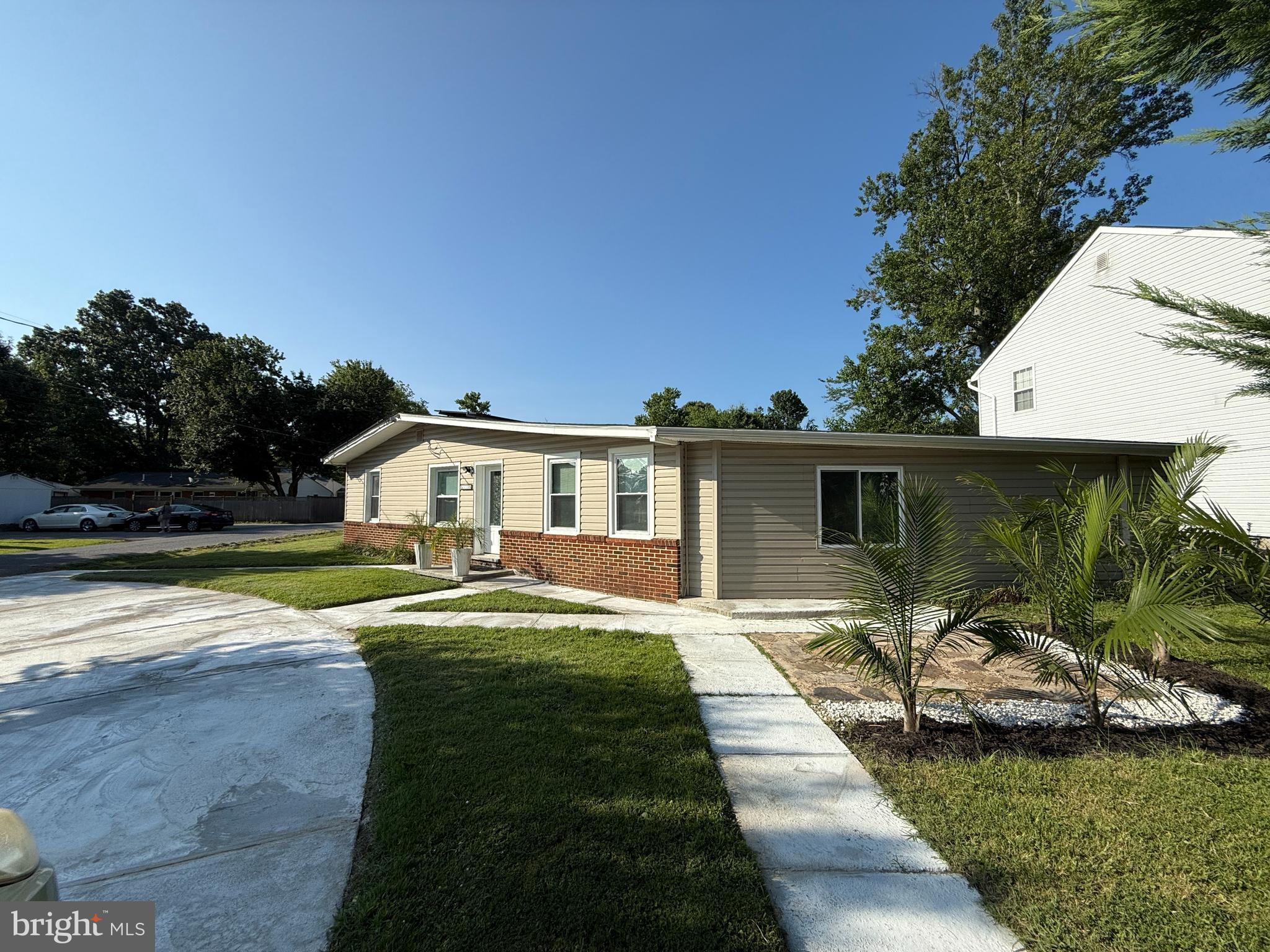 CEDARHURST ON THE BAY - Residential