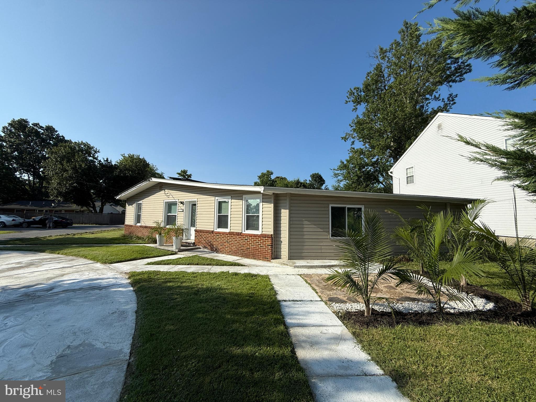 CEDARHURST ON THE BAY - Residential