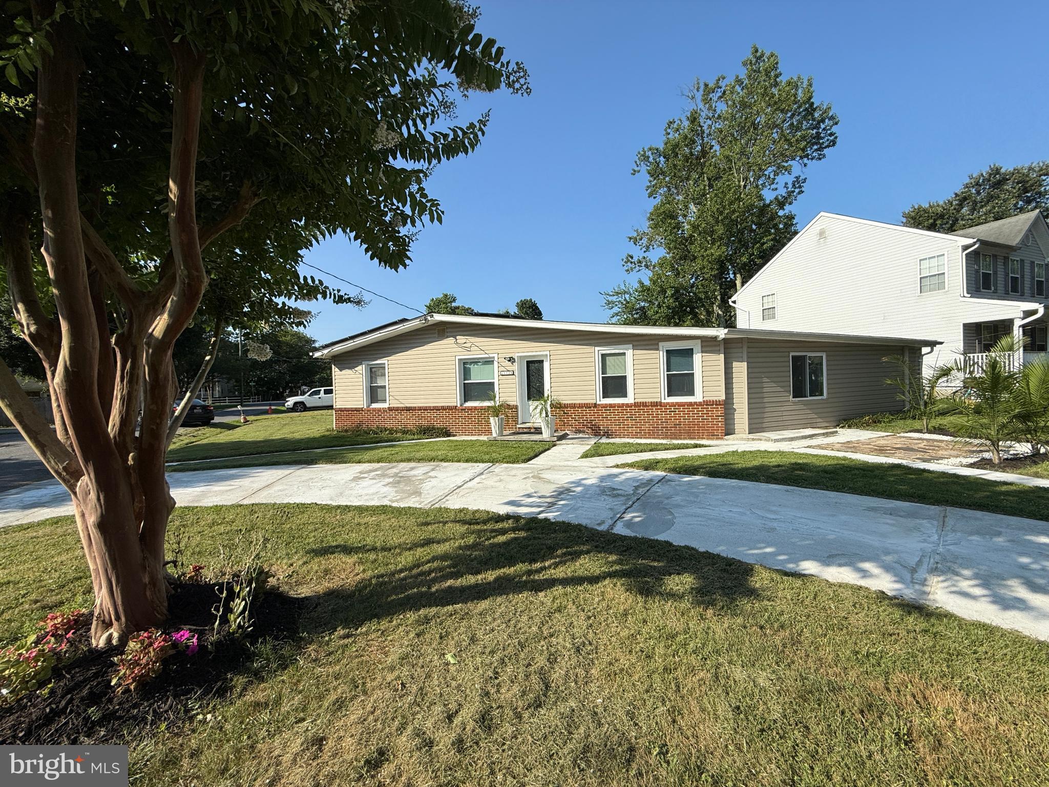 CEDARHURST ON THE BAY - Residential