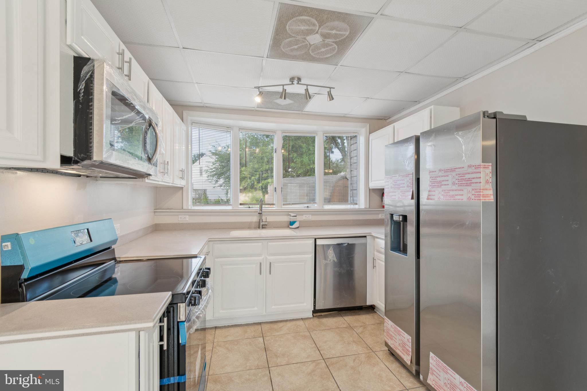 CEDARHURST ON THE BAY - Residential