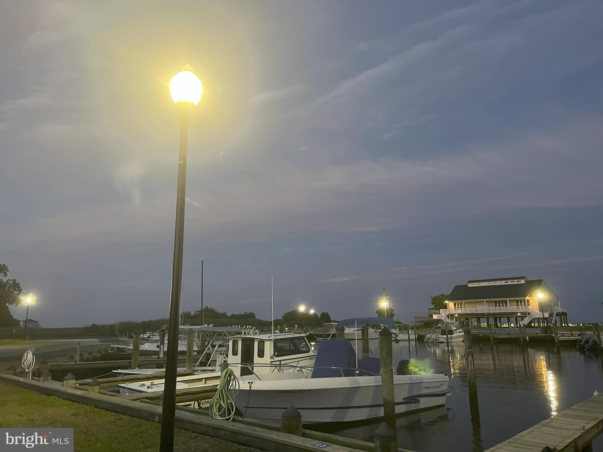 CEDARHURST ON THE BAY - Residential