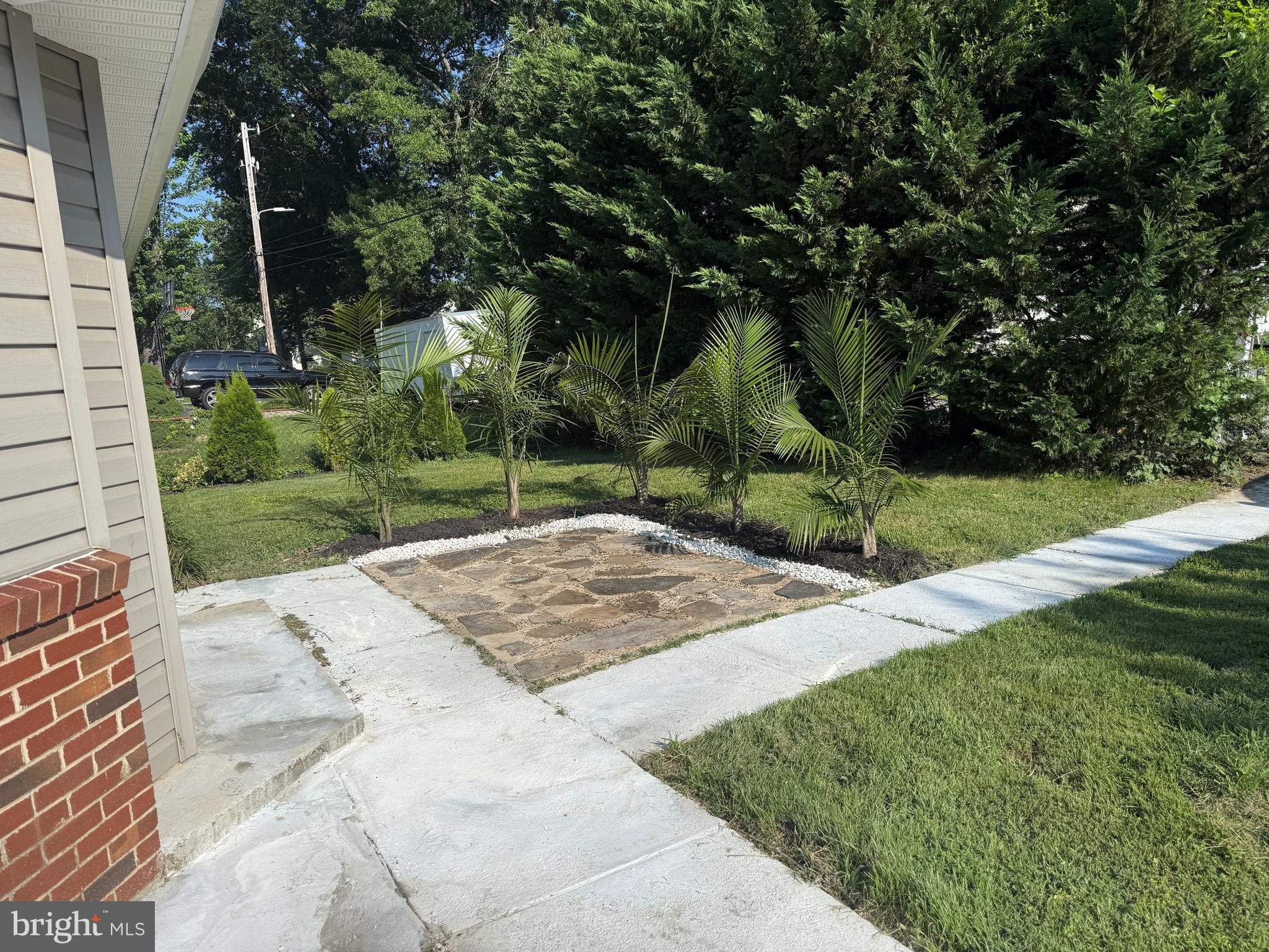 CEDARHURST ON THE BAY - Residential