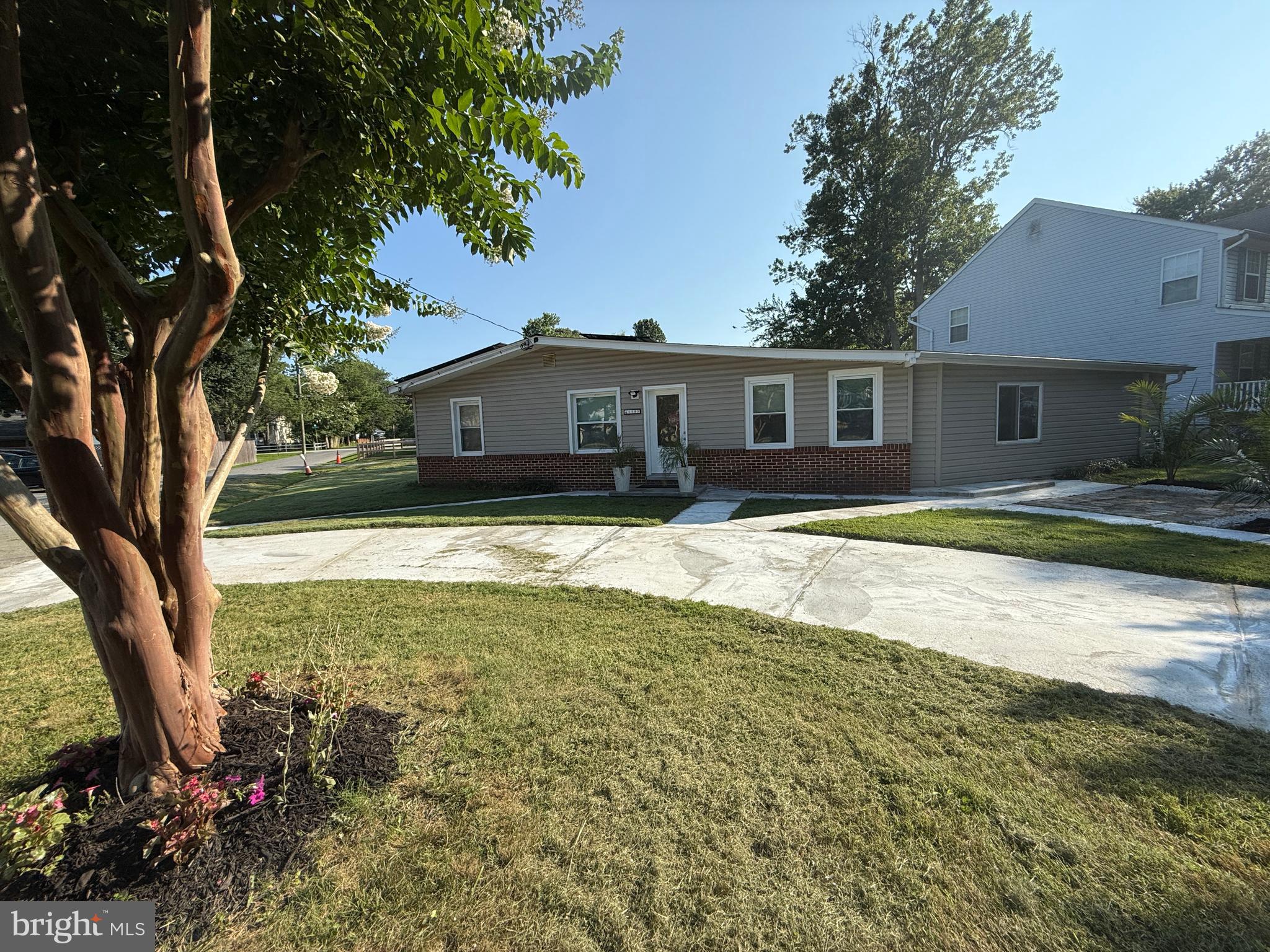 CEDARHURST ON THE BAY - Residential