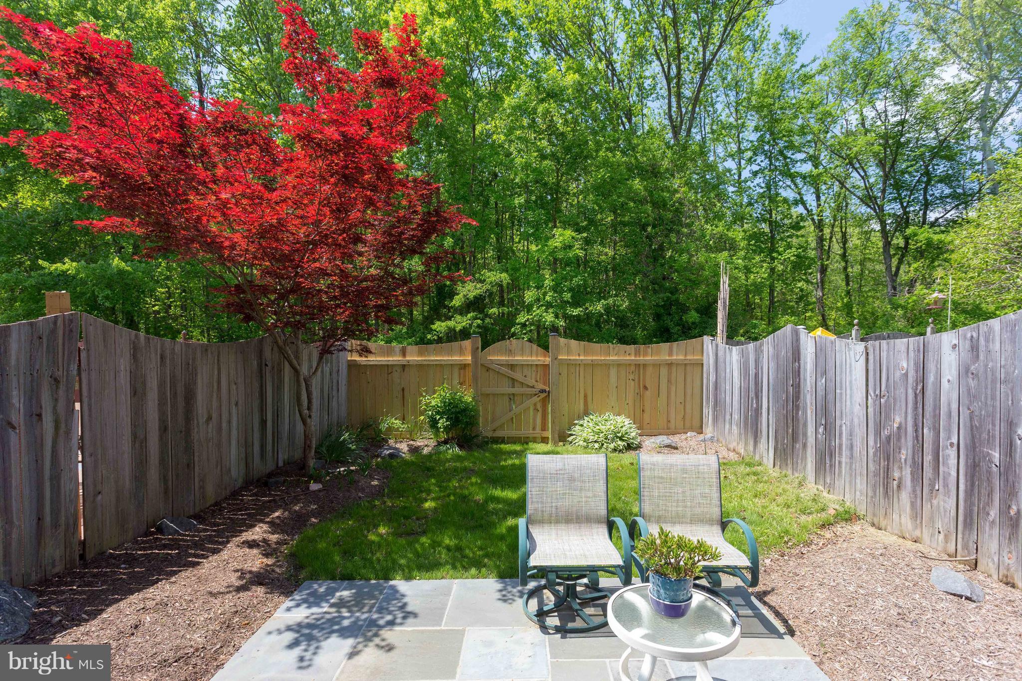 HERITAGE SQUARE - Residential