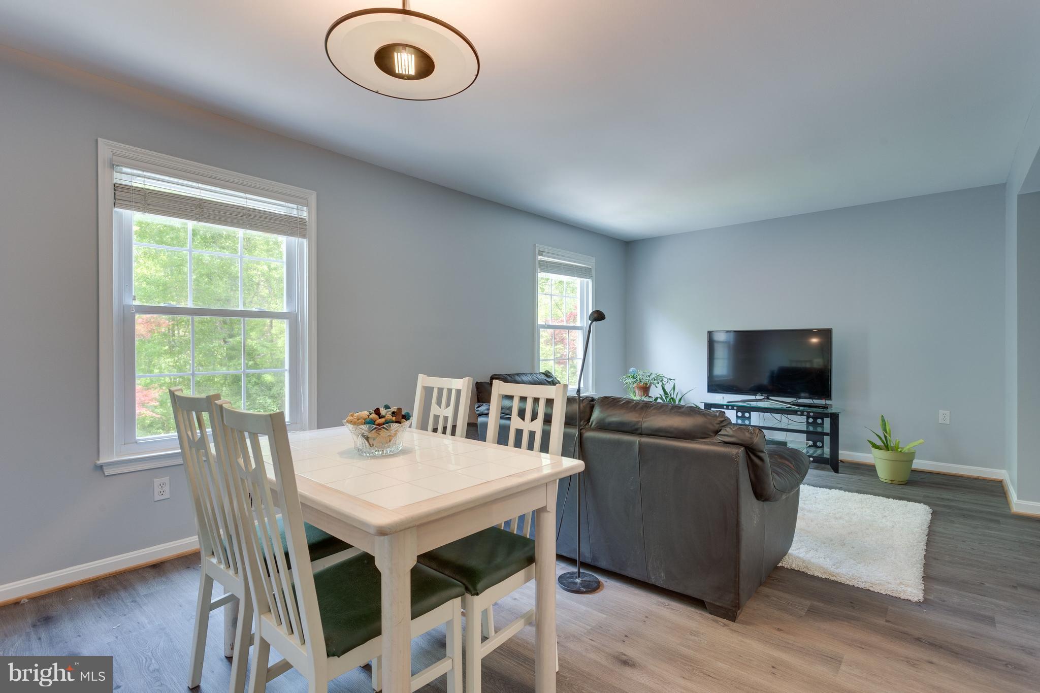 HERITAGE SQUARE - Residential