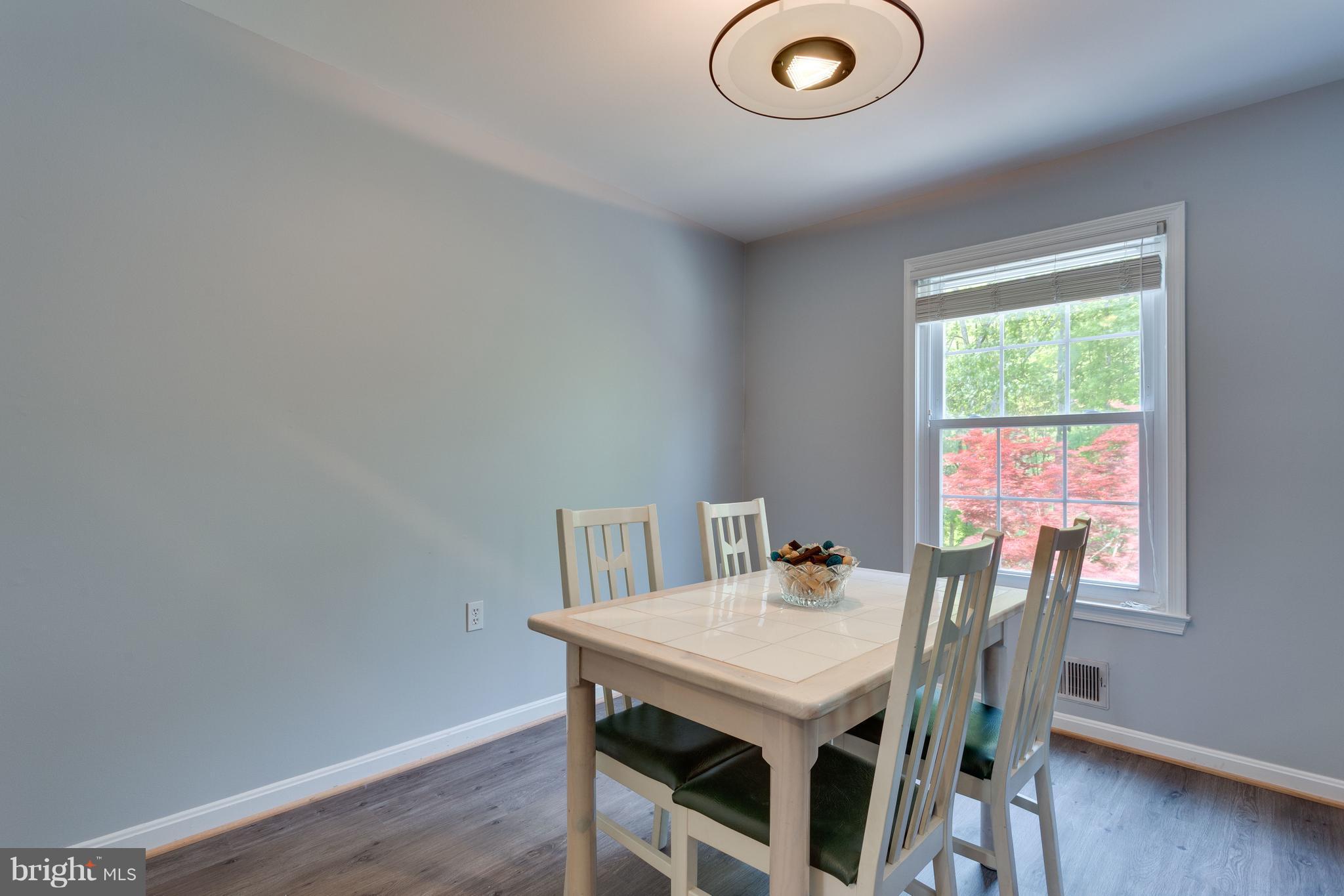 HERITAGE SQUARE - Residential