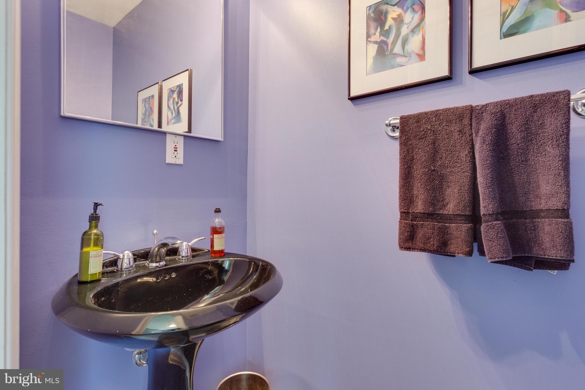 HERITAGE SQUARE - Residential